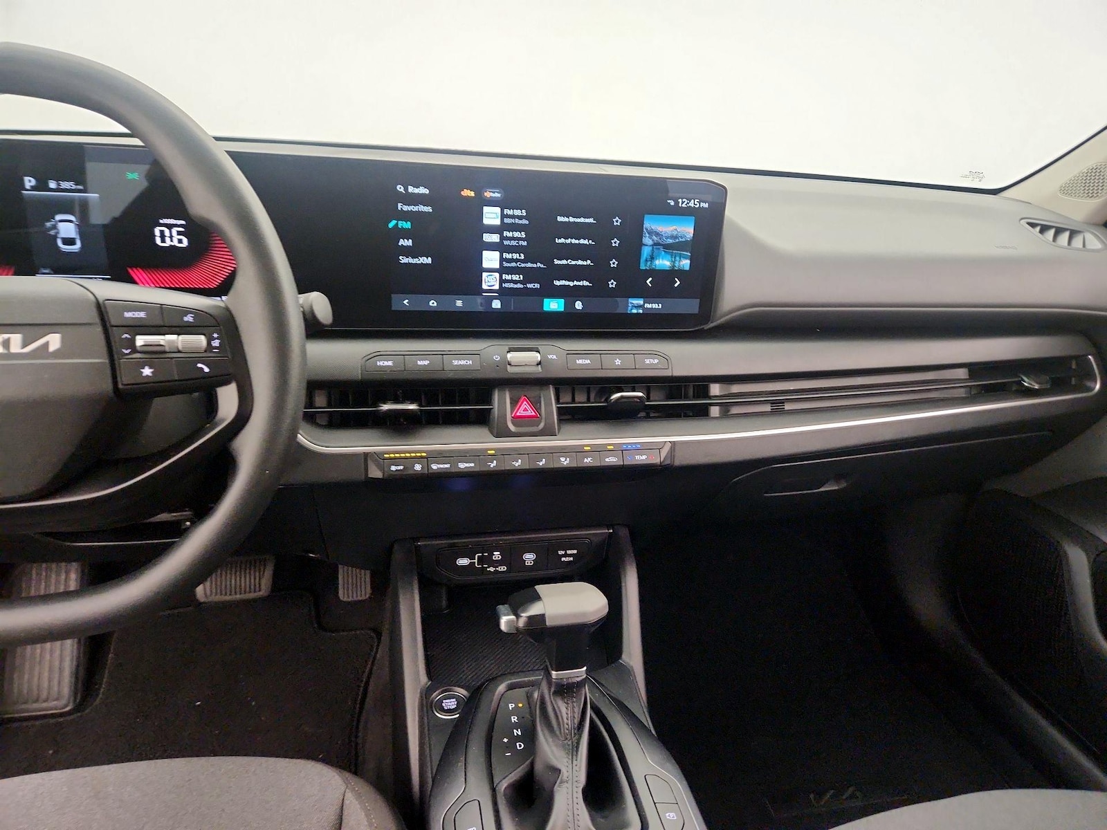 2025 Kia K4 LXS - Photo 10