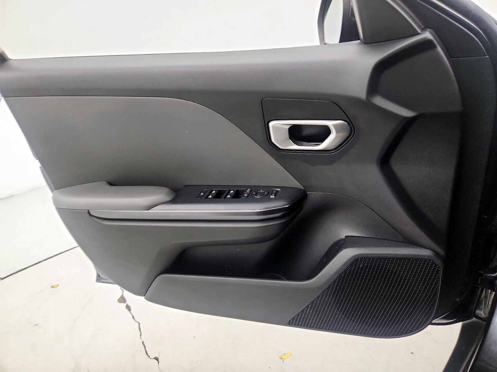 2025 Kia K4 LXS - Photo 13