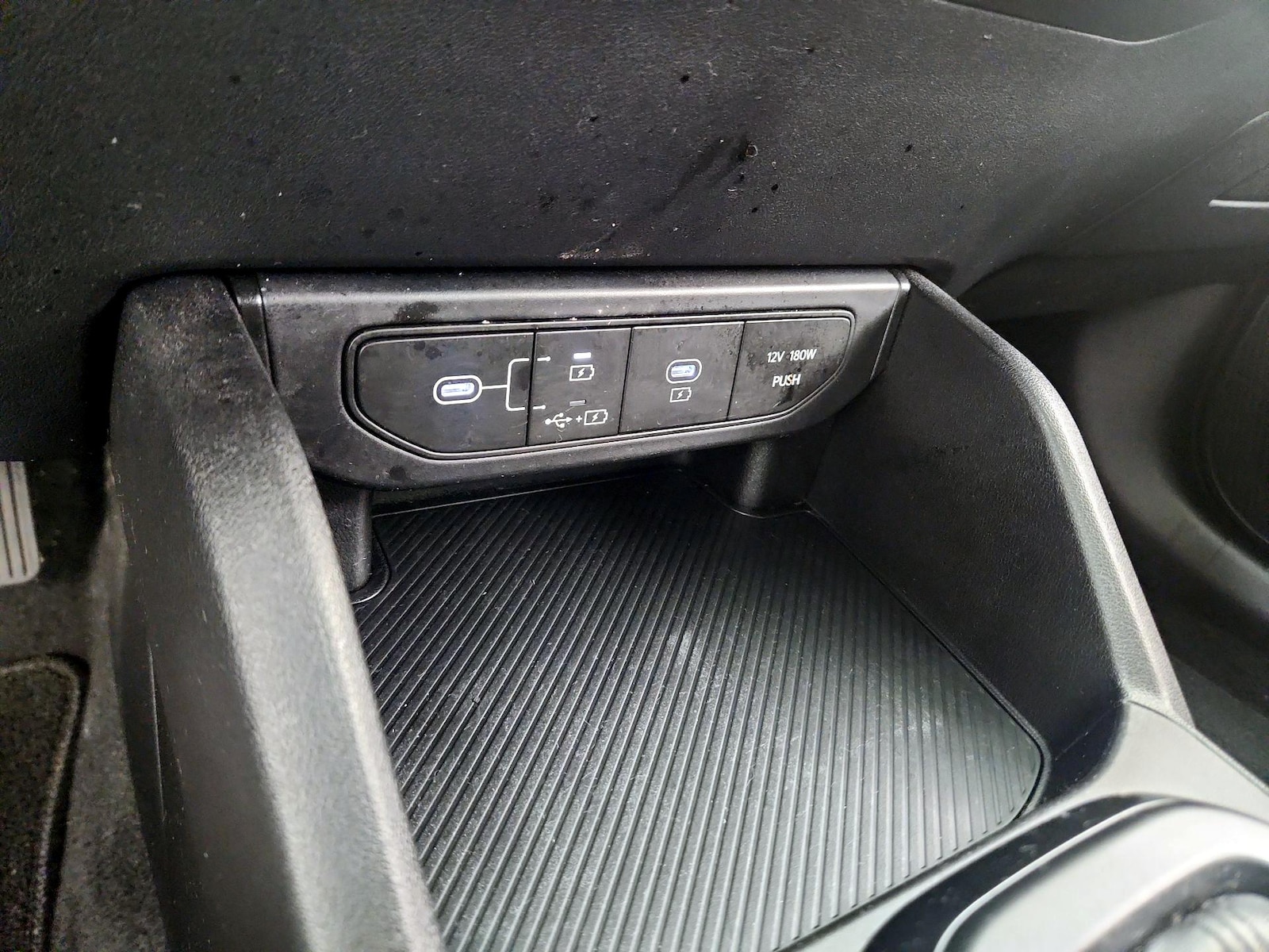 2025 Kia K4 LXS - Photo 19