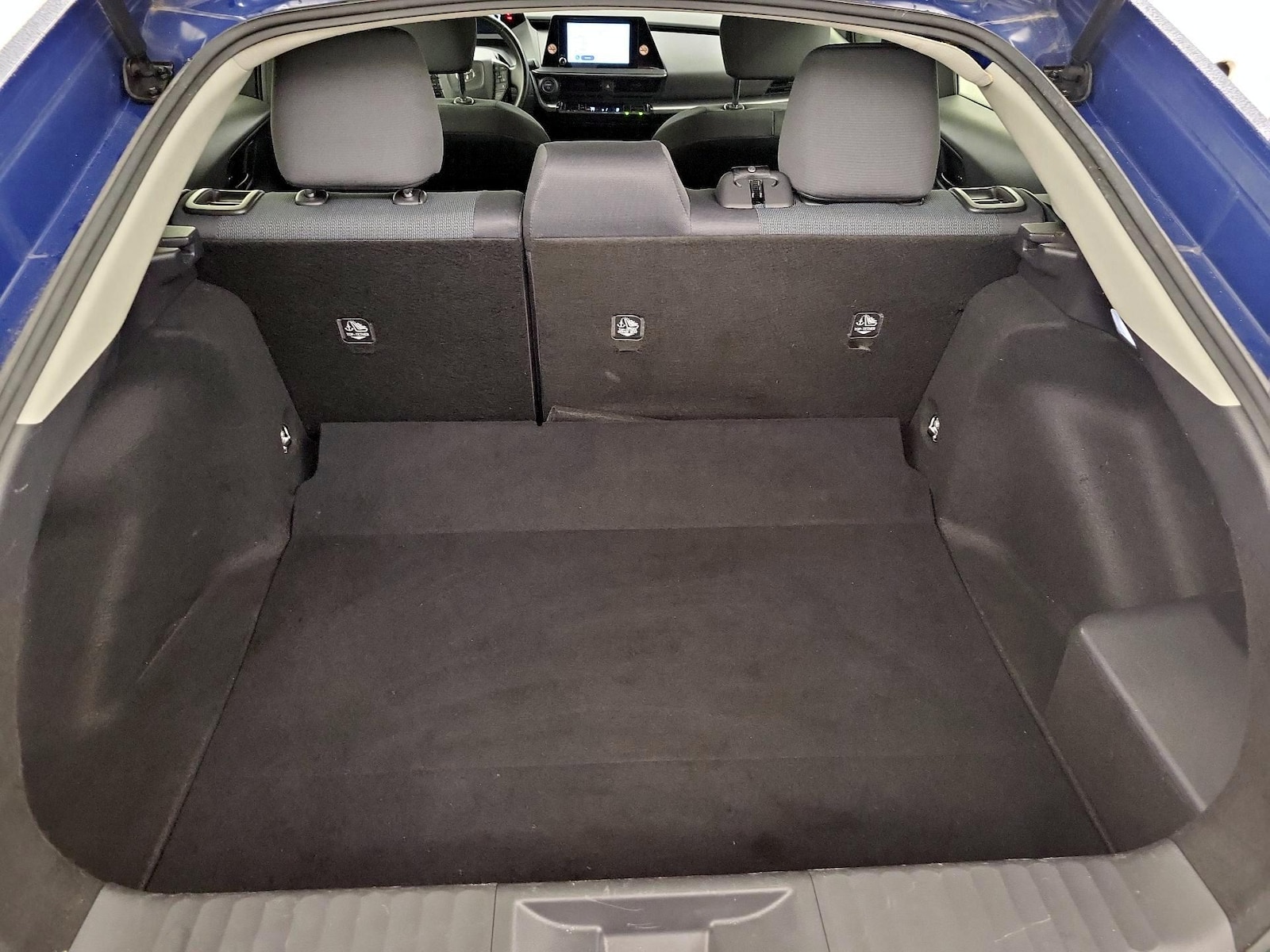 2024 Toyota Prius LE - Photo 21