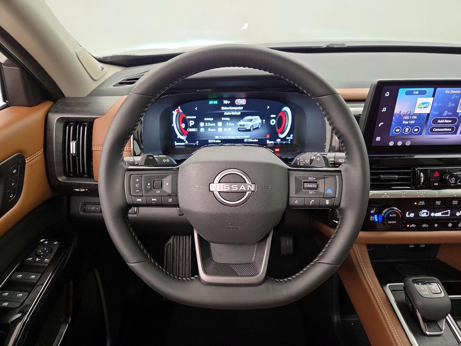 2026 Nissan Pathfinder Platinum - Photo 11