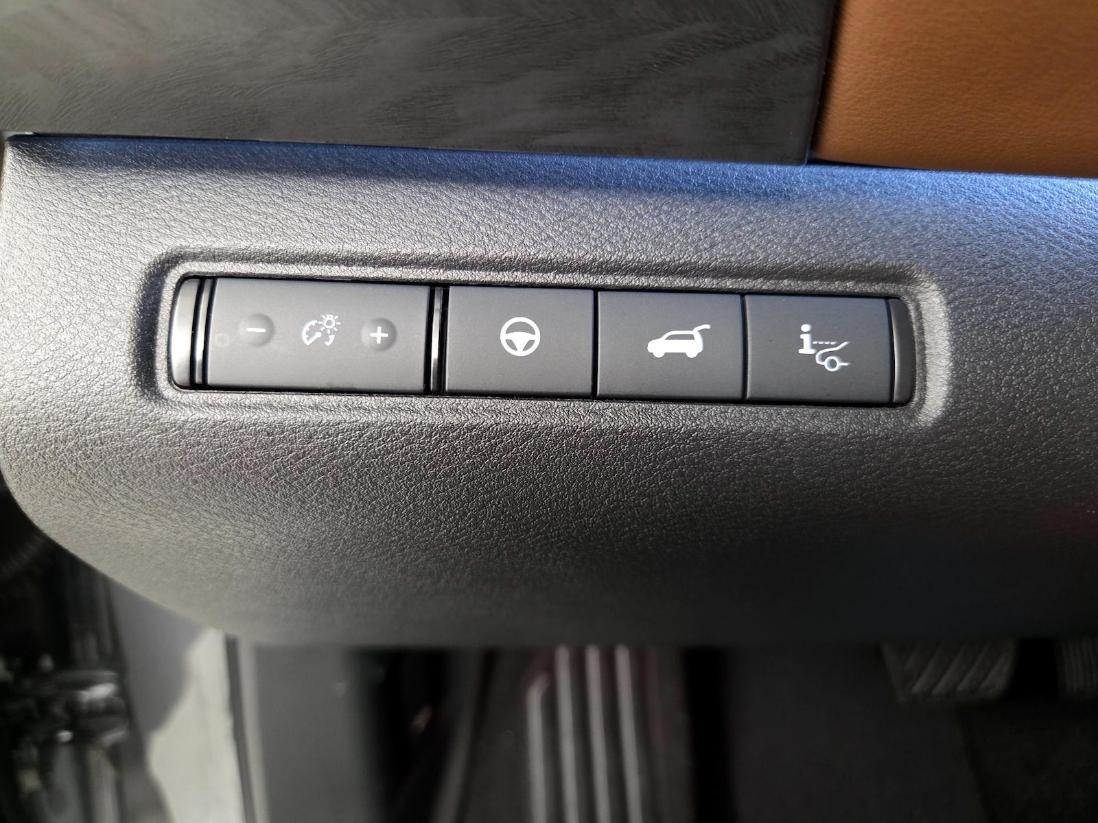 2026 Nissan Pathfinder Platinum - Photo 14