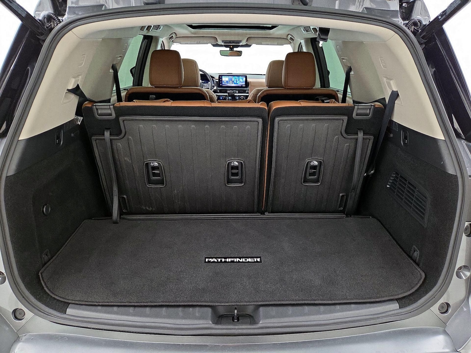 2026 Nissan Pathfinder Platinum - Photo 23