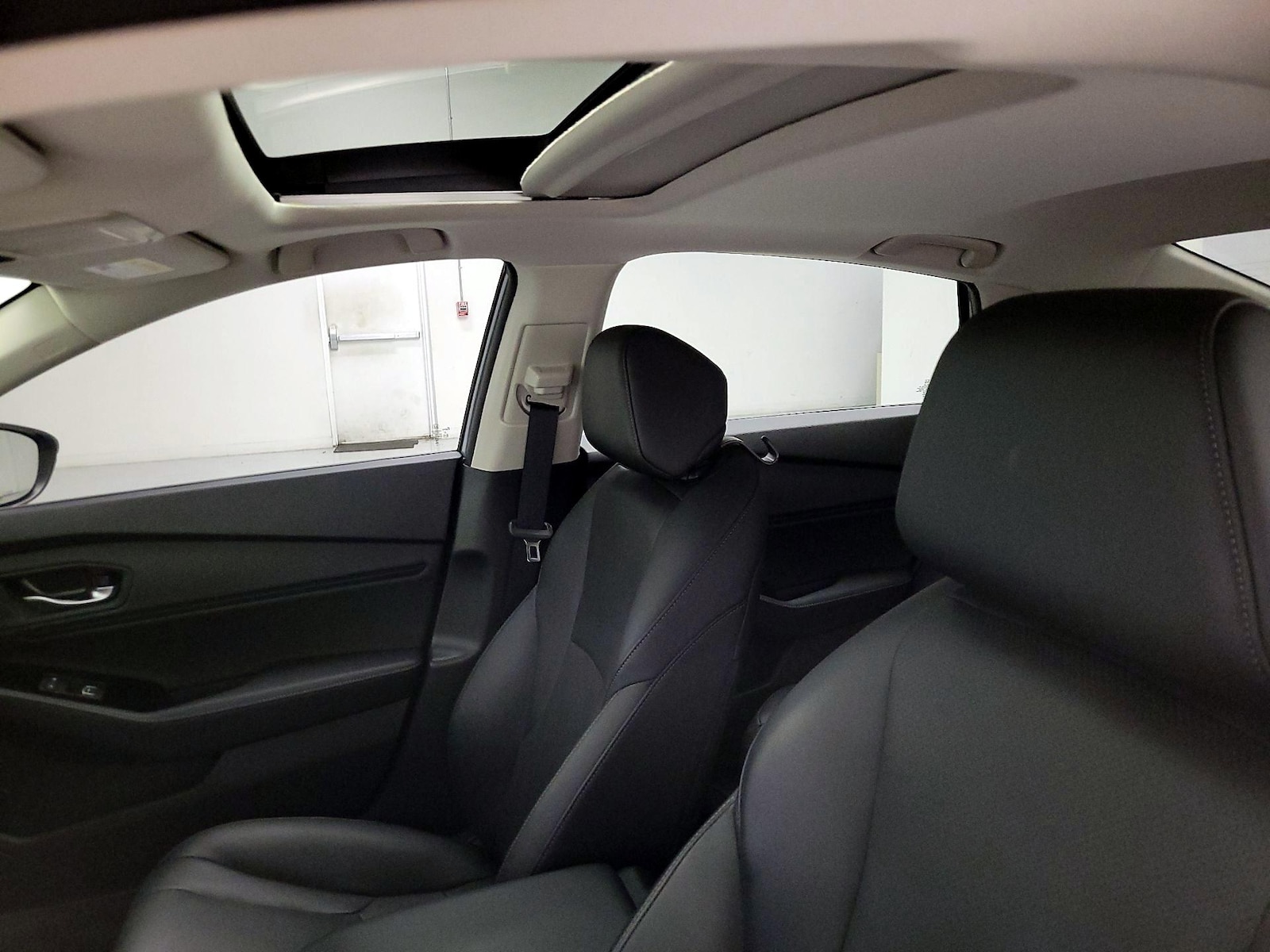 Sunroof(s) & Overhead Airbags