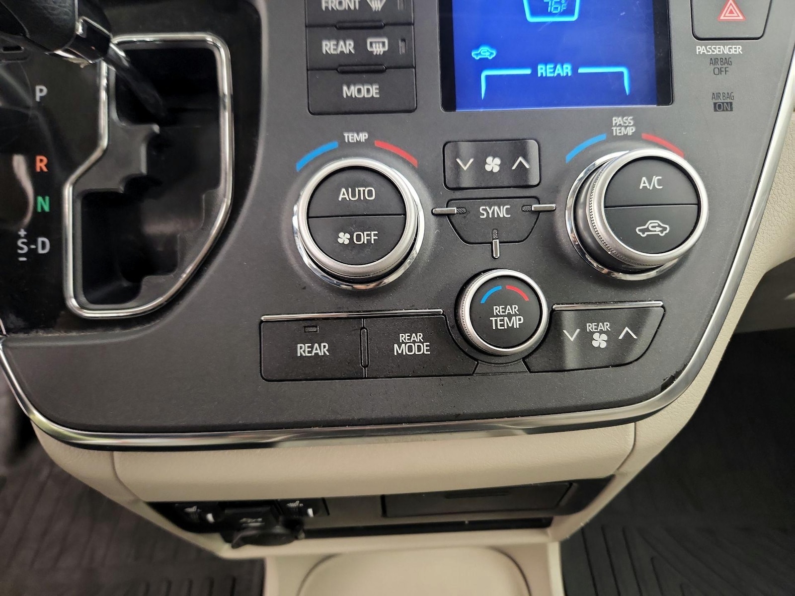 Photo 18