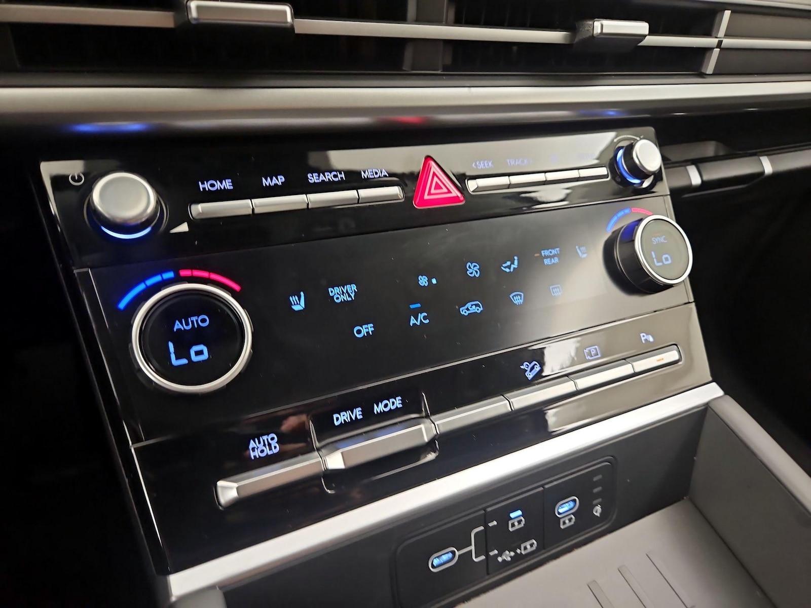 2026 Hyundai Santa Fe SEL - Photo 17