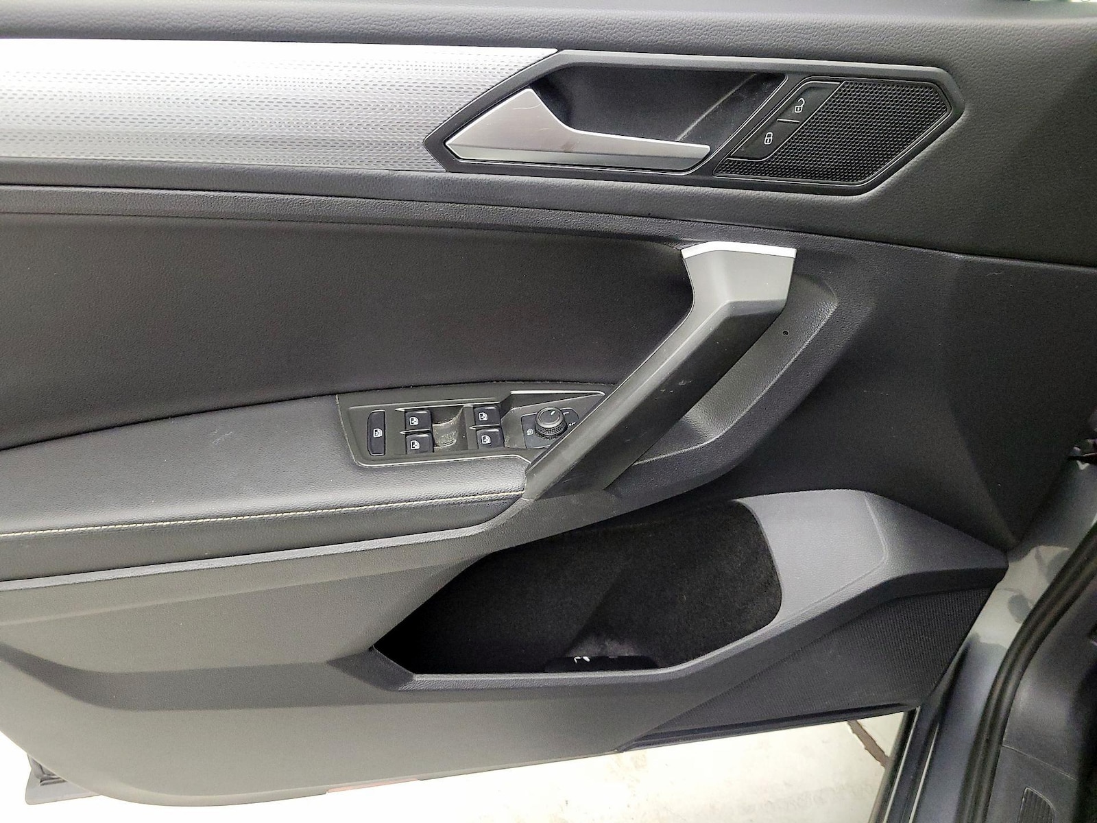2024 Volkswagen Tiguan S - Photo 13