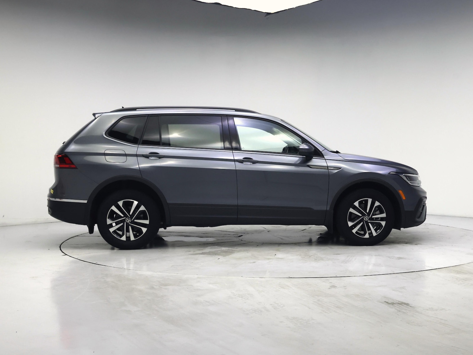2024 Volkswagen Tiguan S - Photo 8