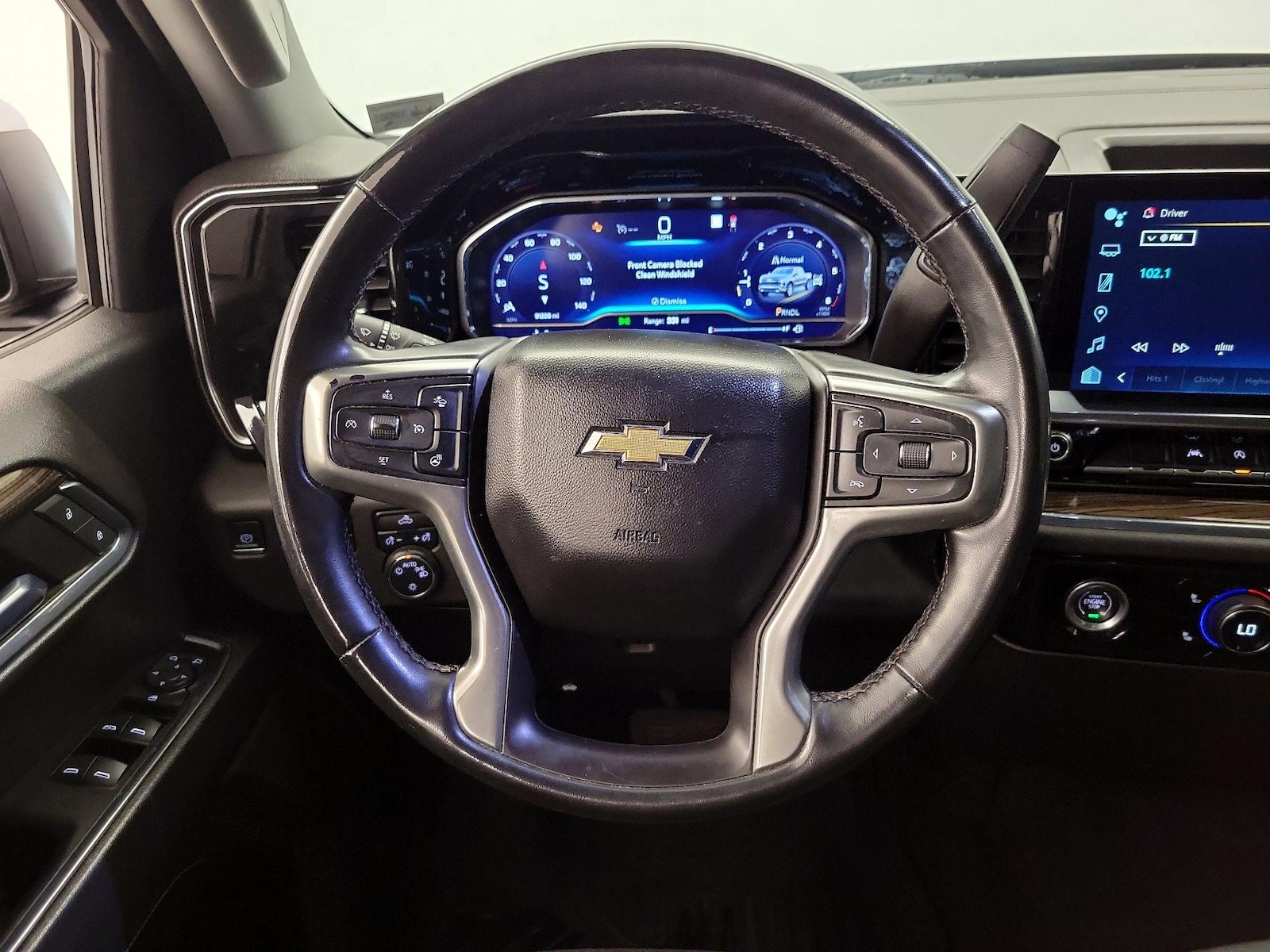 2023 Chevrolet Silverado 1500 LT - Photo 11