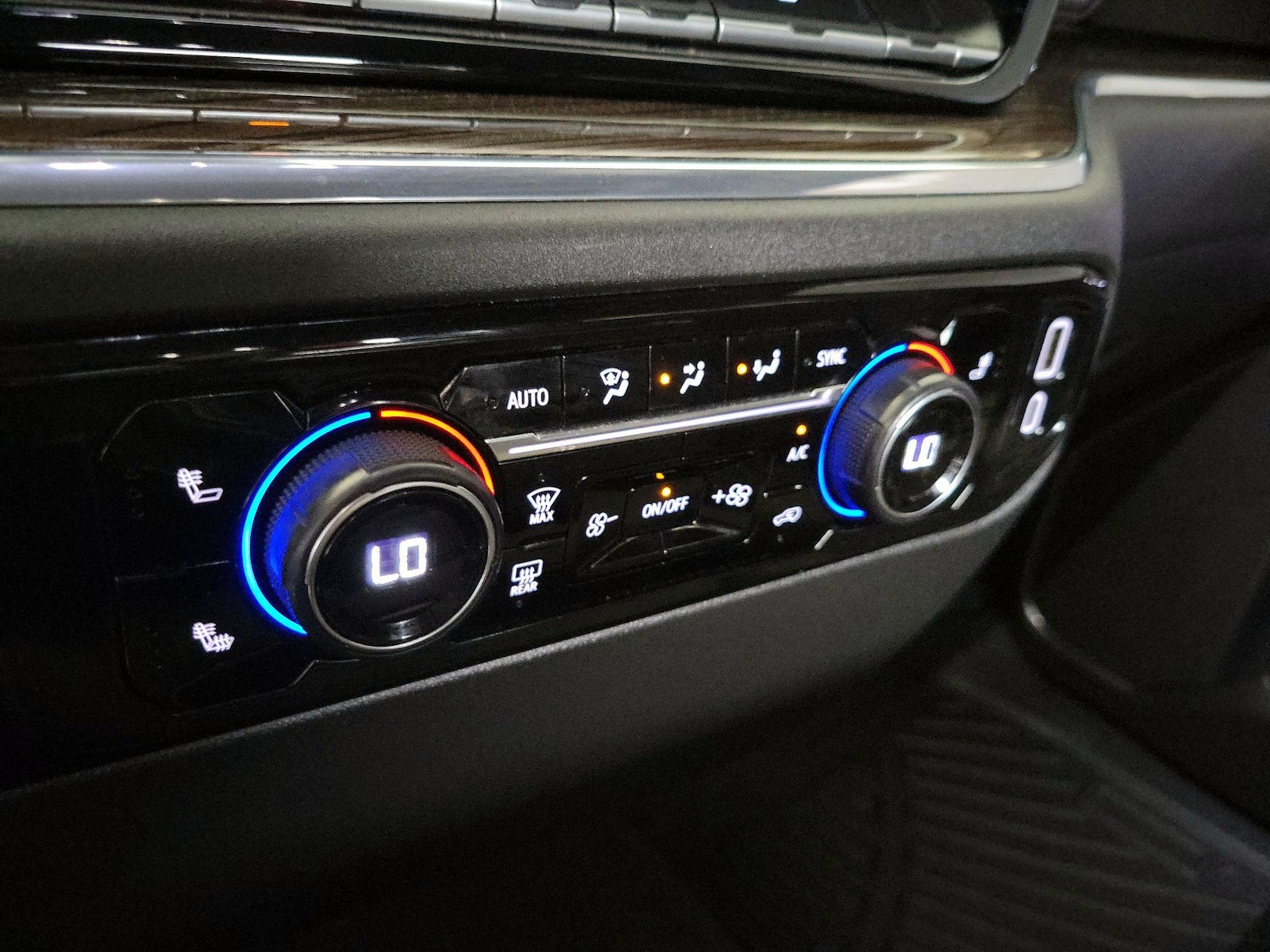 2023 Chevrolet Silverado 1500 LT - Photo 17