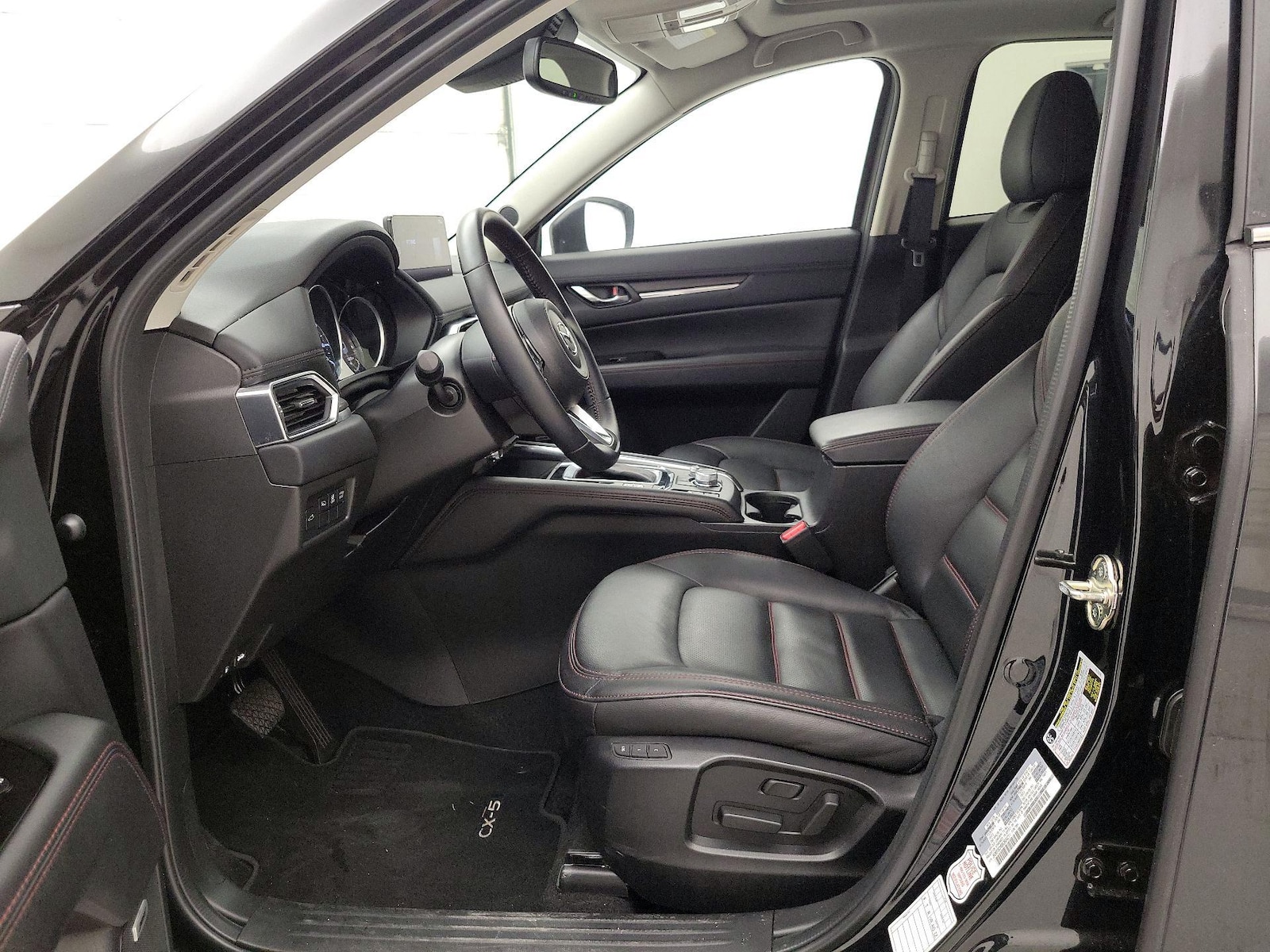 2025 Mazda CX-5 S Carbon Edition - Photo 12