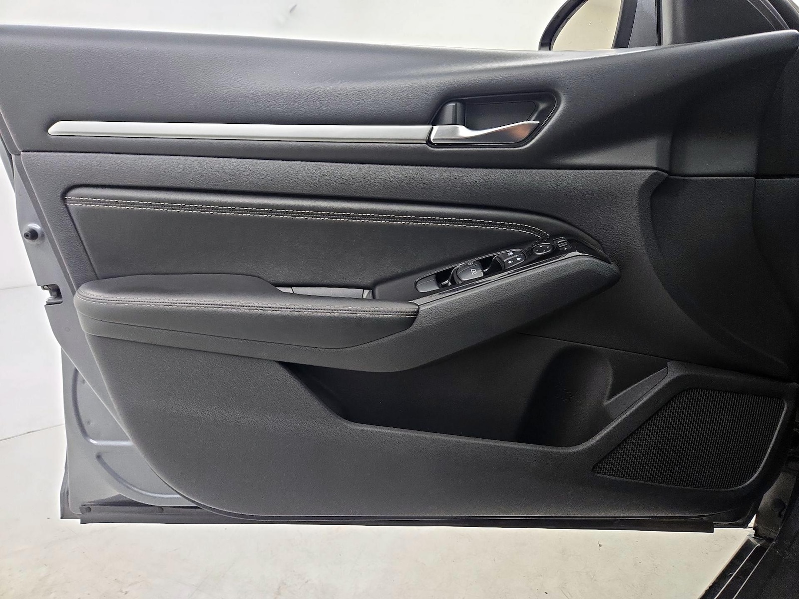 2020 Nissan Altima SV - Photo 13