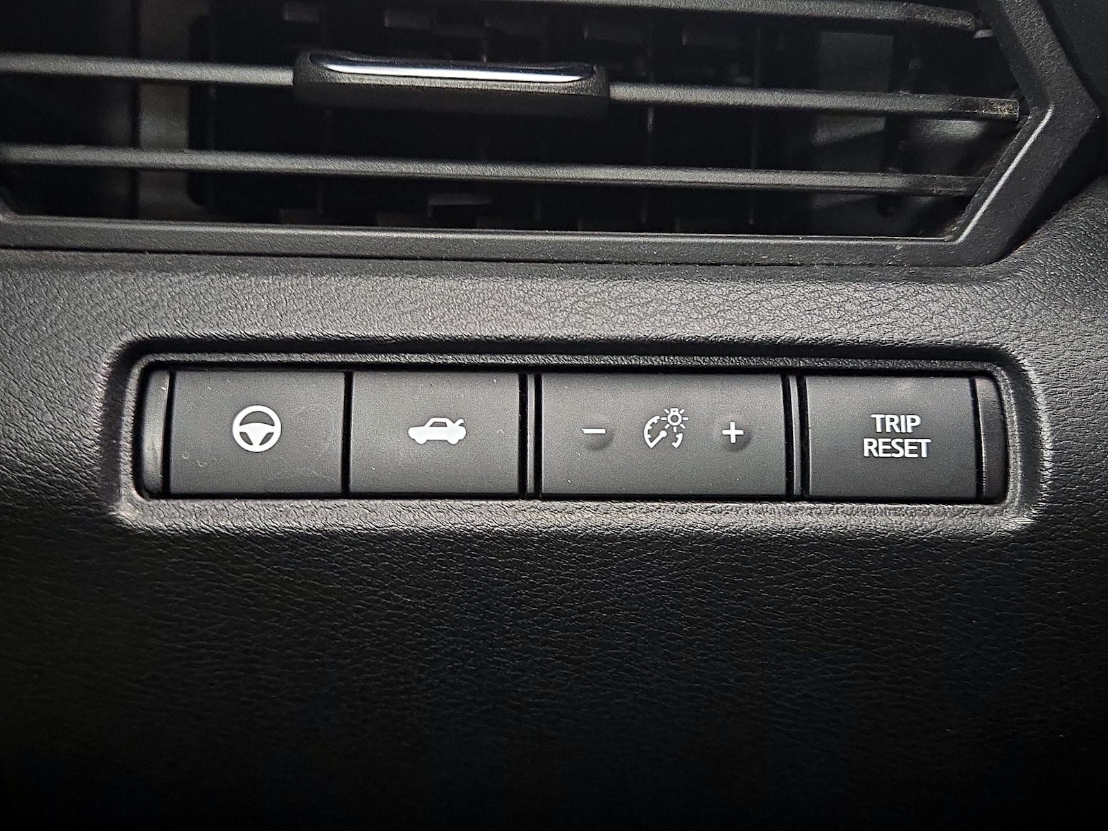 2020 Nissan Altima SV - Photo 14
