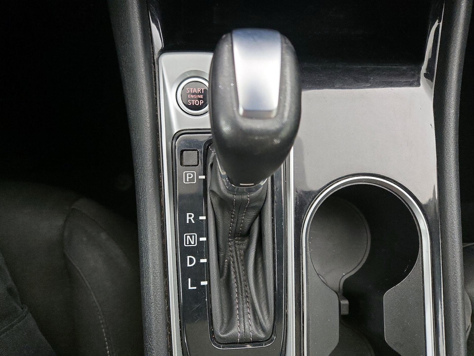 2020 Nissan Altima SV - Photo 18