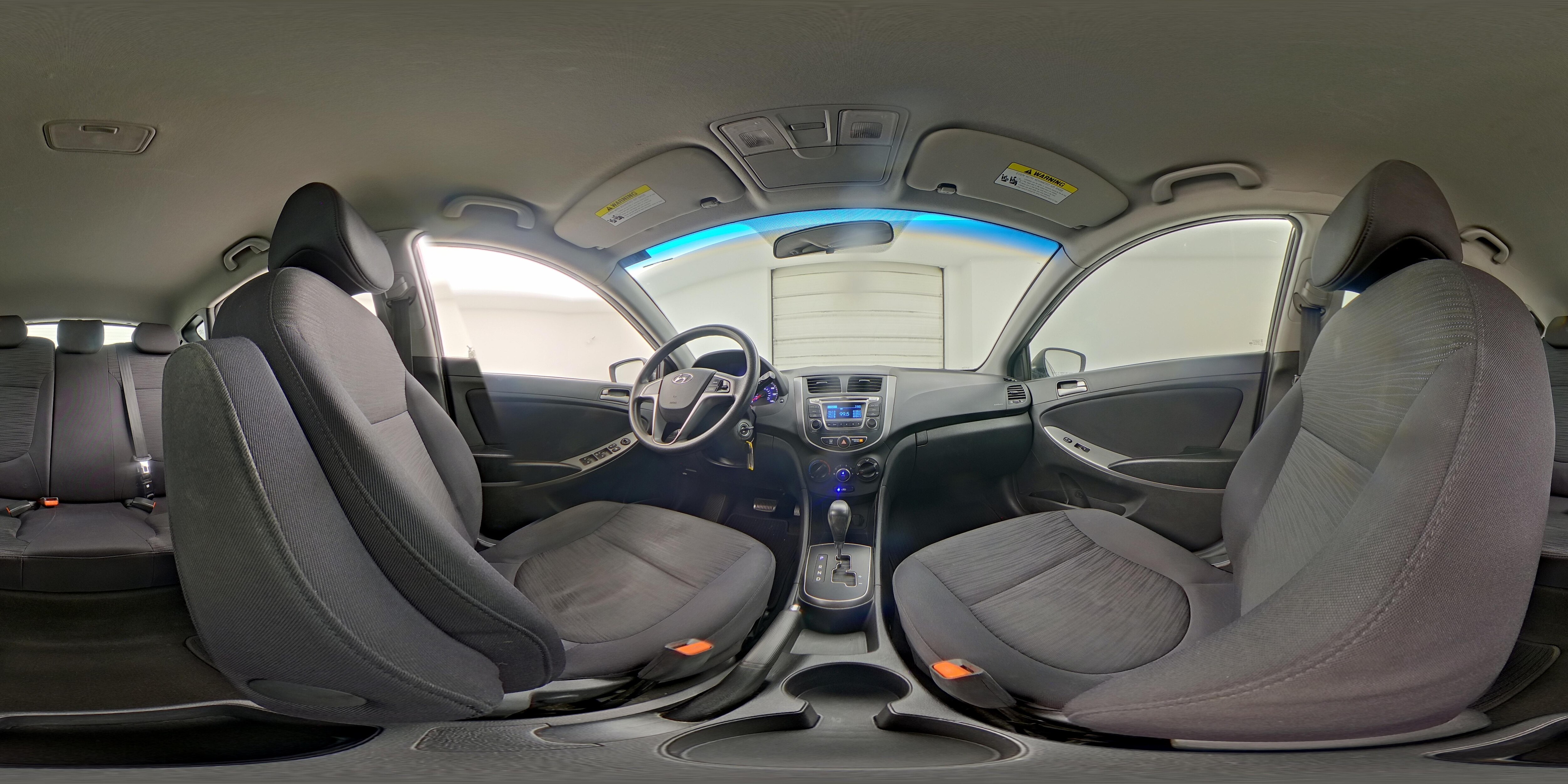 2016 Hyundai Accent SE - Photo 24