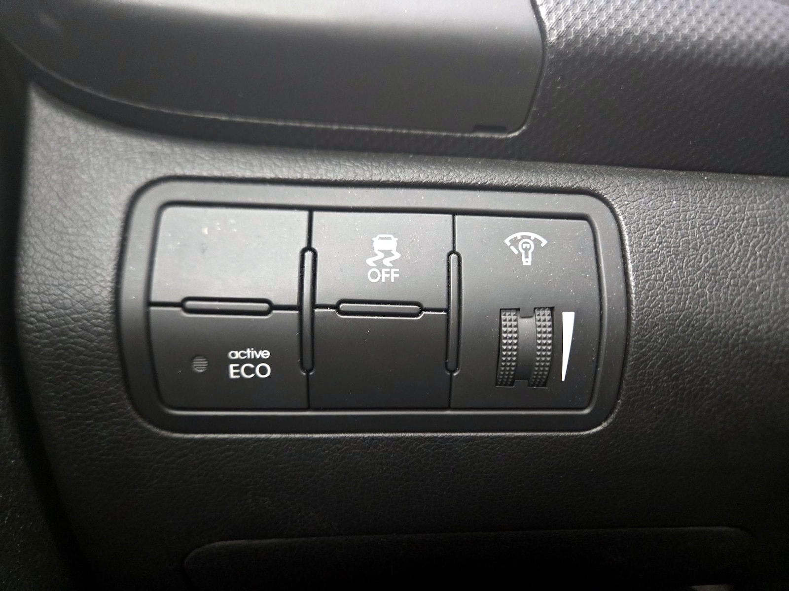 2016 Hyundai Accent SE - Photo 14