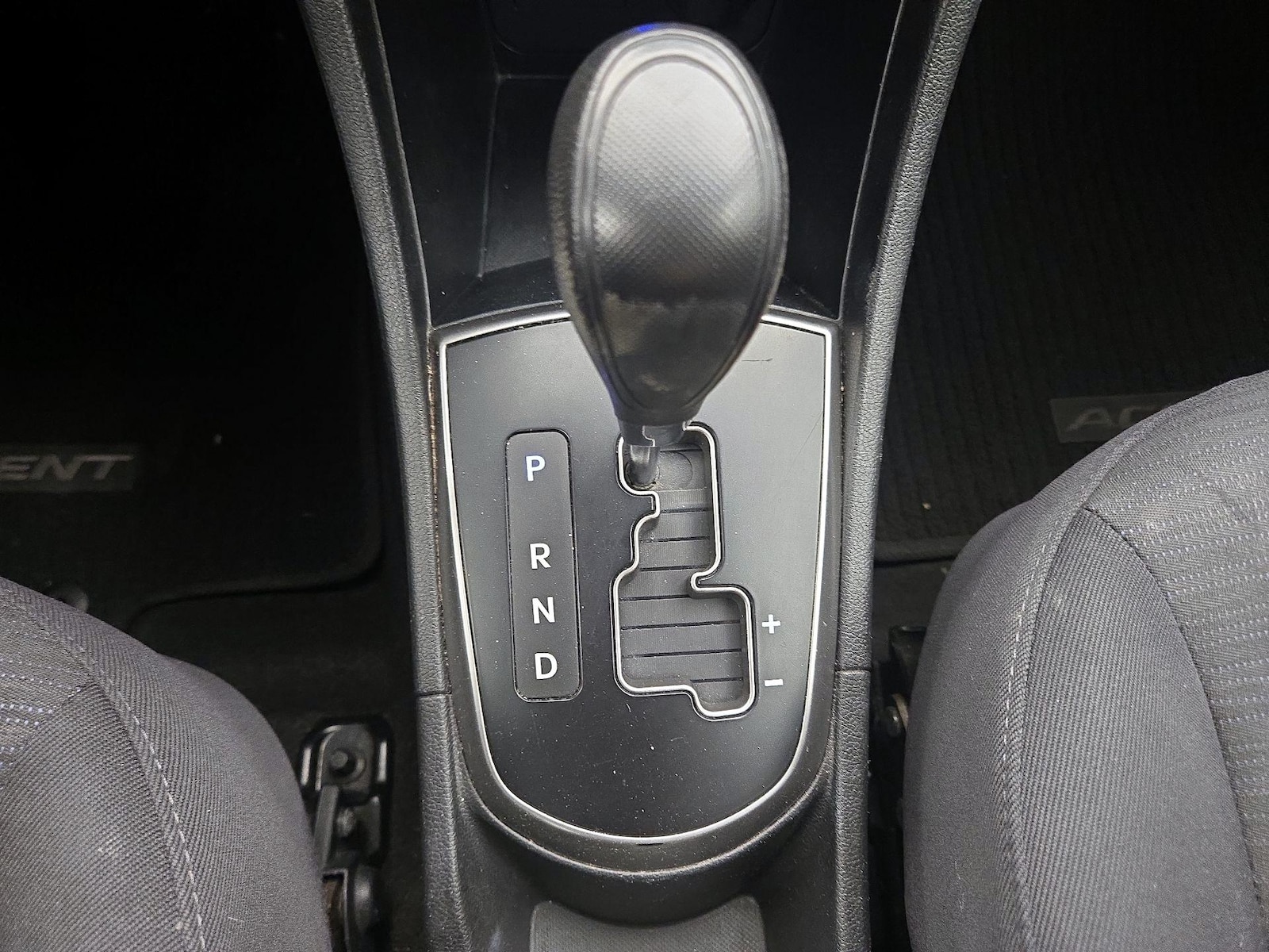 2016 Hyundai Accent SE - Photo 17