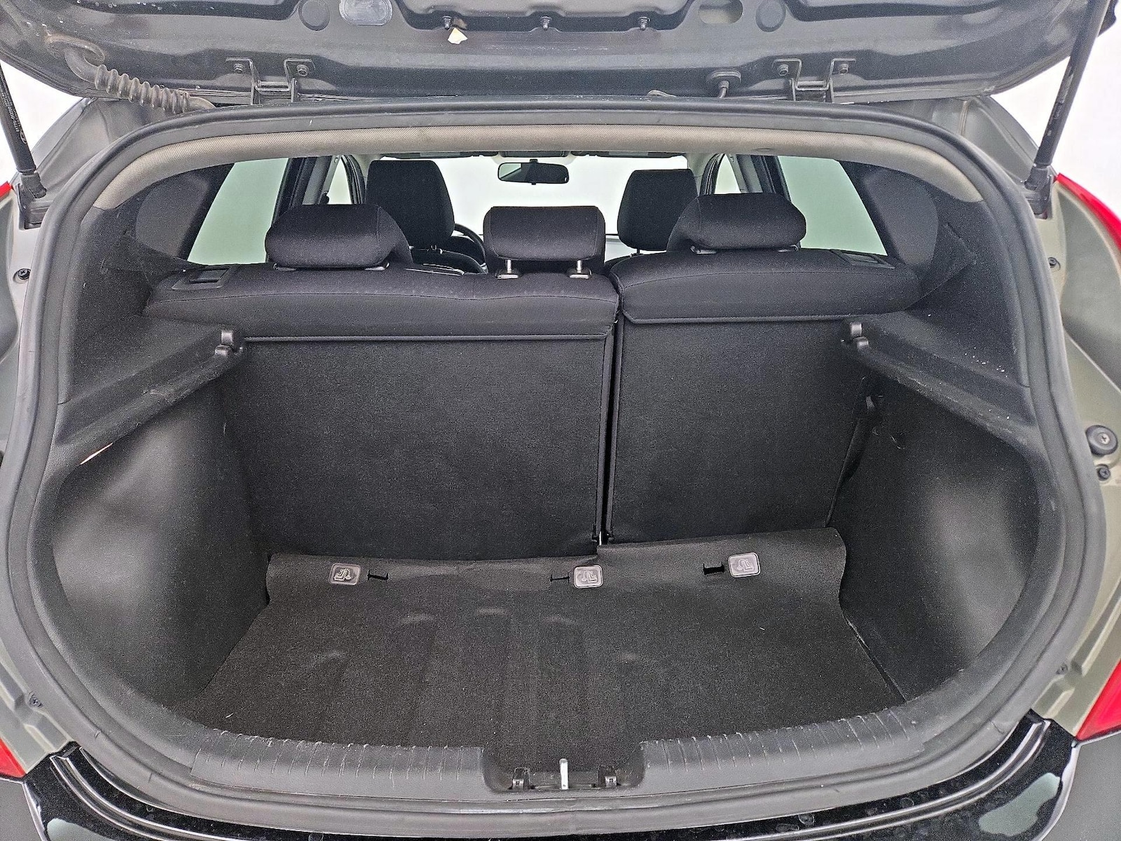 2016 Hyundai Accent SE - Photo 20