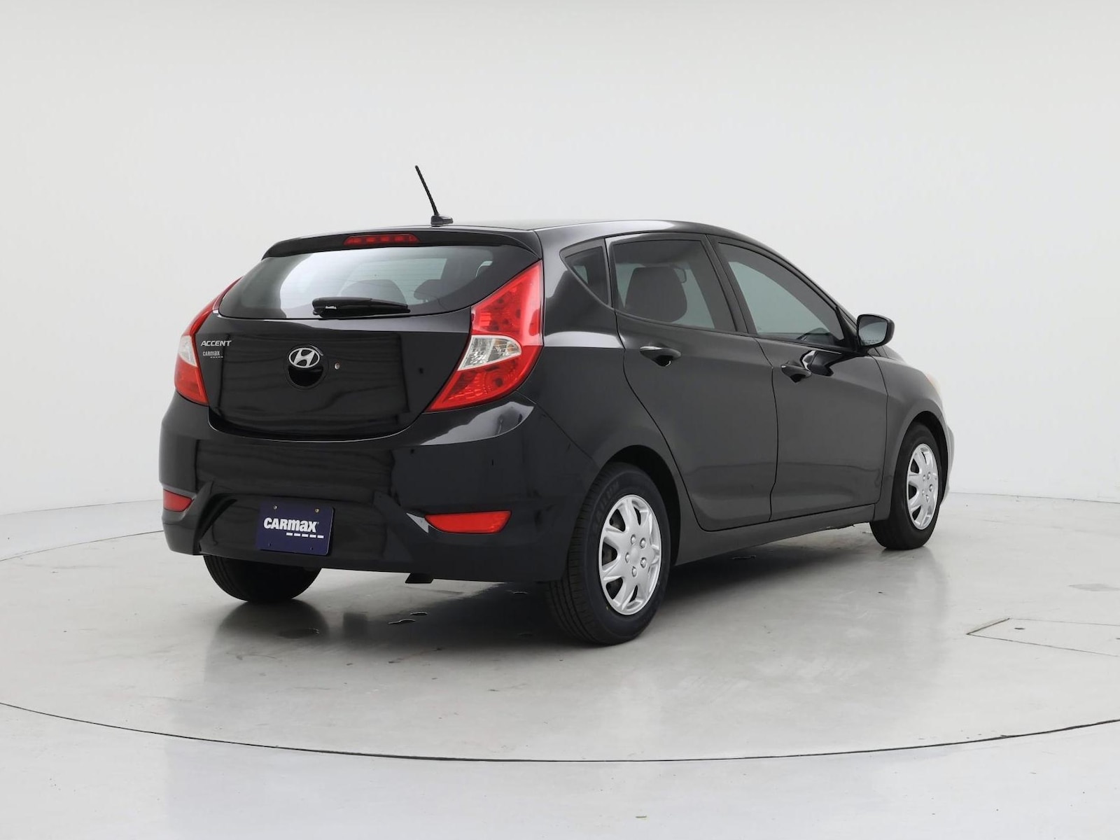 2016 Hyundai Accent SE - Photo 9