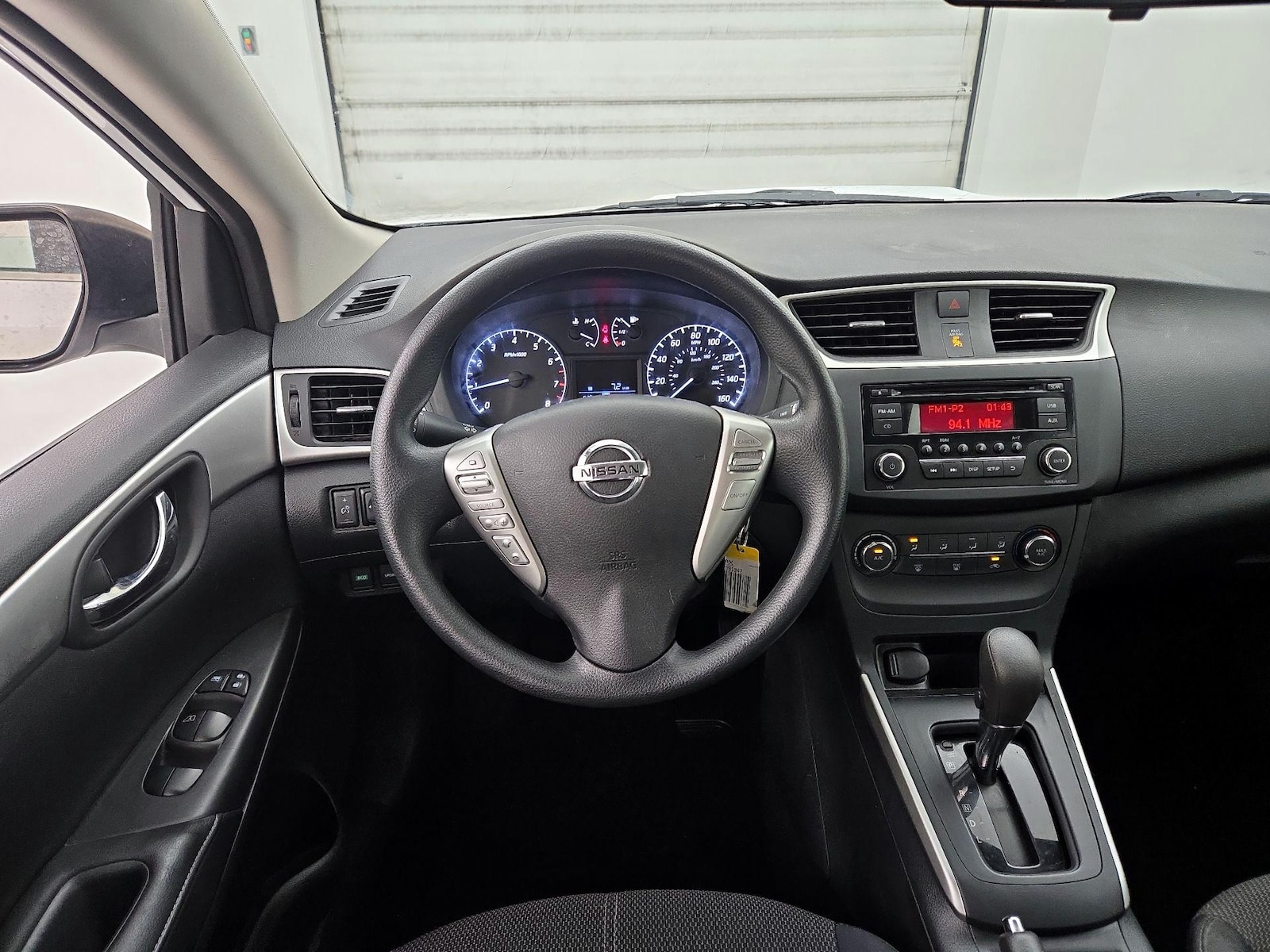 2017 Nissan Sentra S - Photo 11