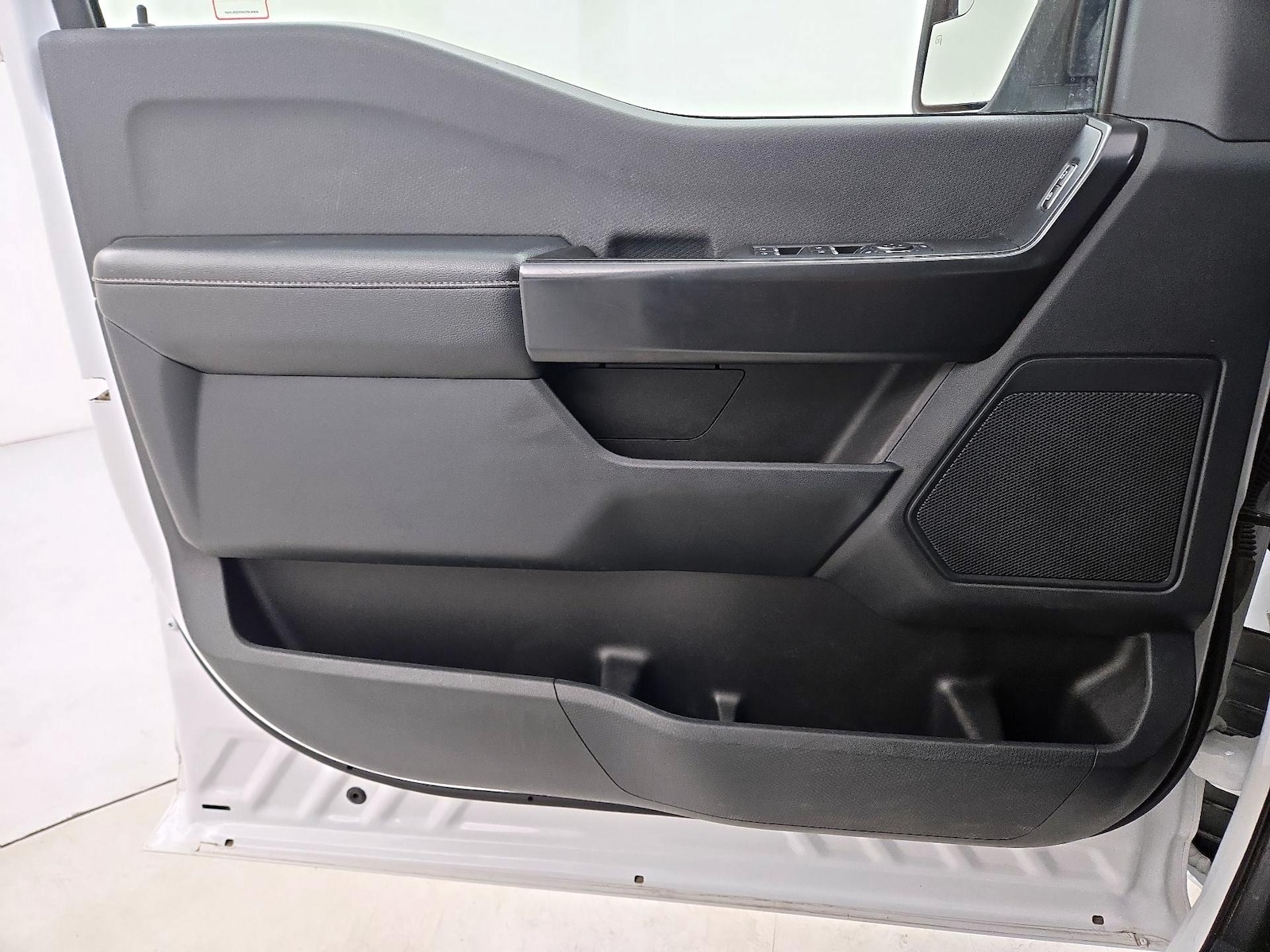 2022 Ford F-150 XL - Photo 13