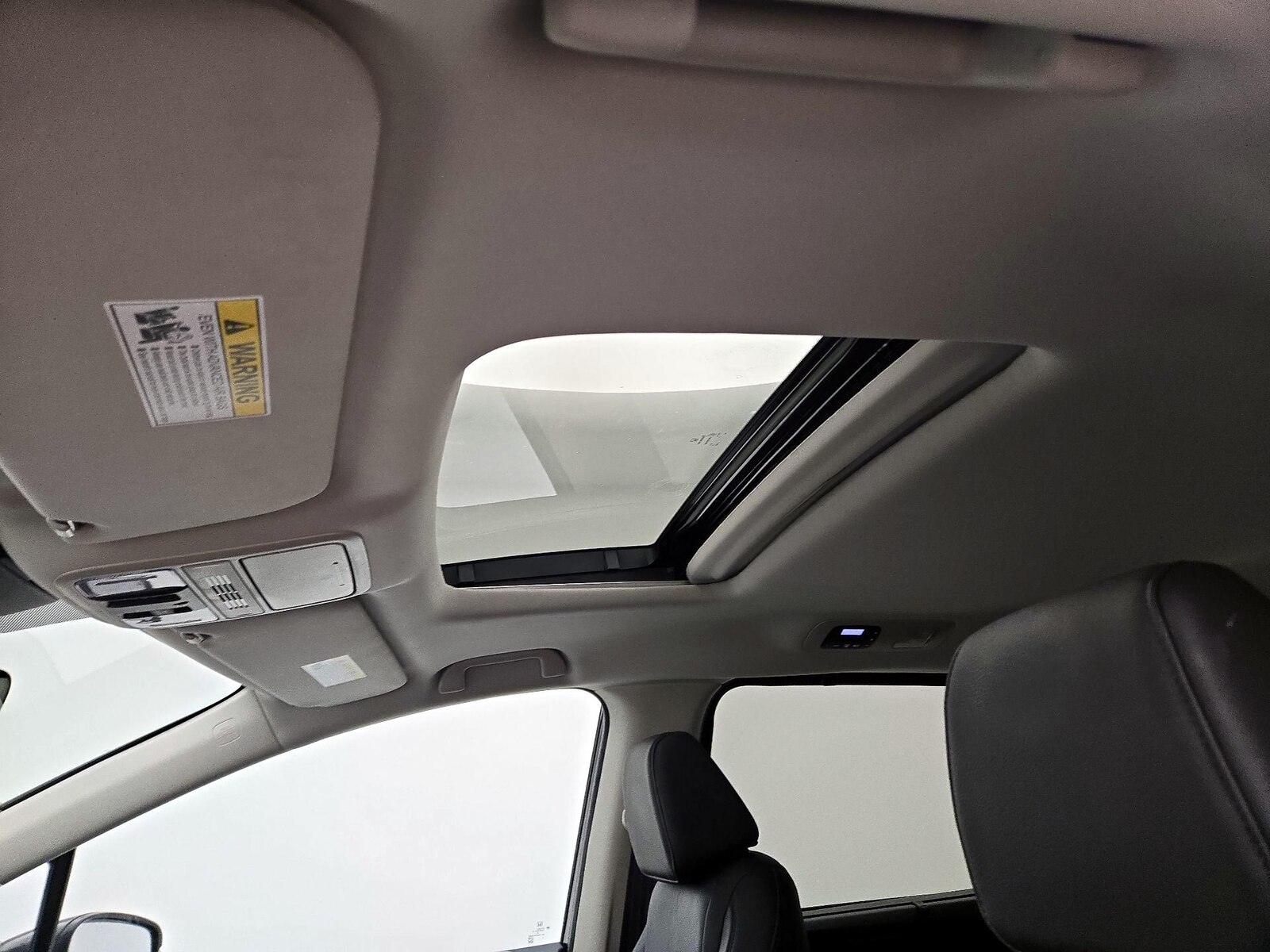 Sunroof(s) & Overhead Airbags