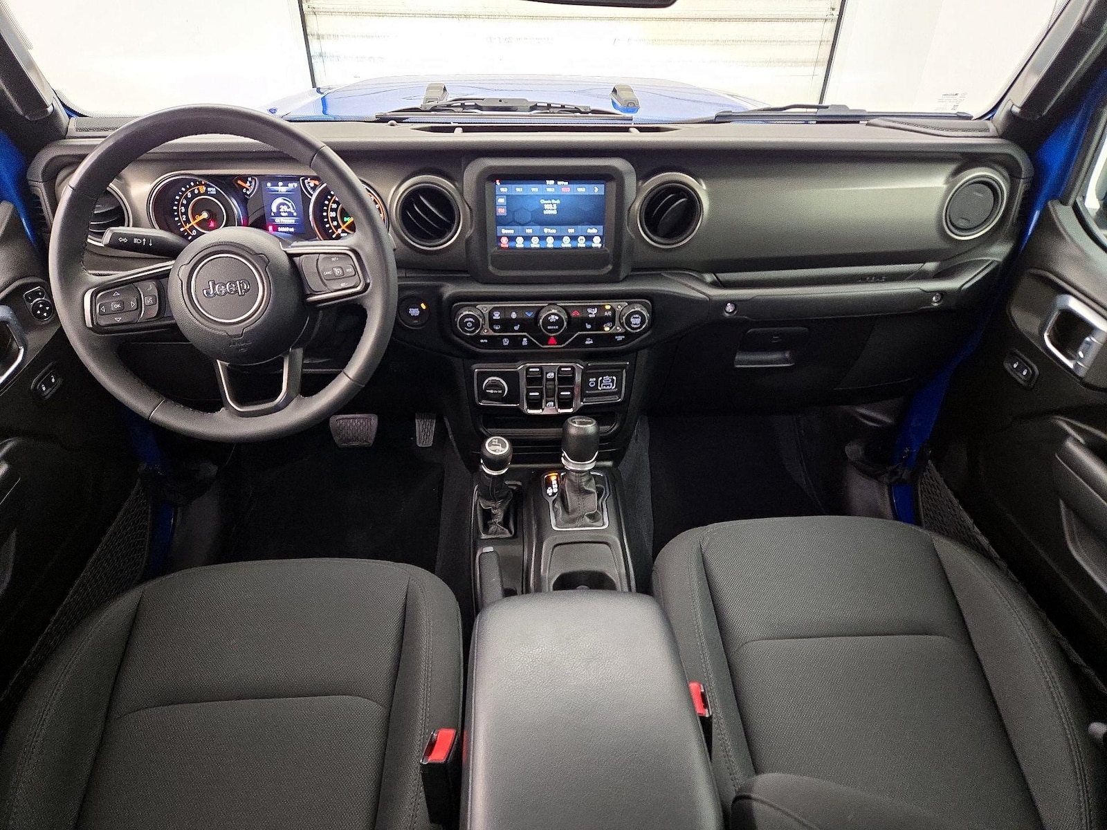 Apple CarPlay® & Android Auto™