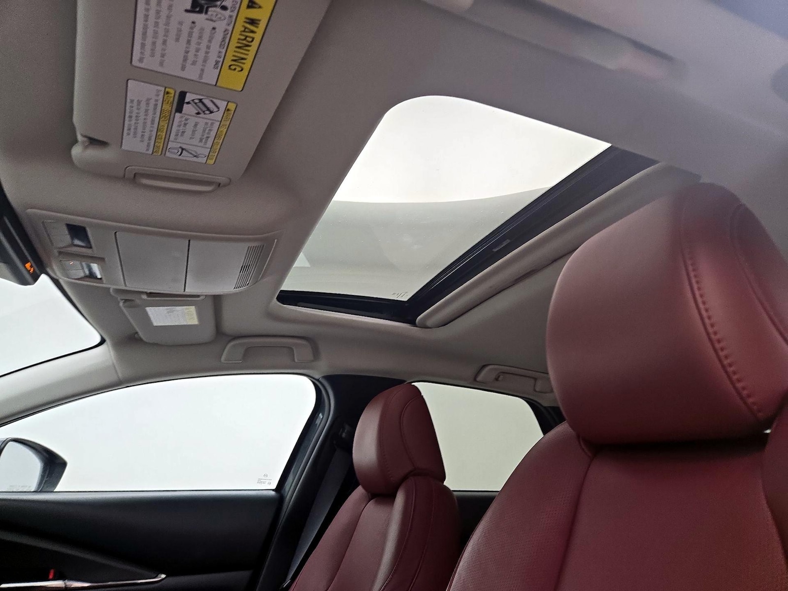Sunroof(s) & Overhead Airbags