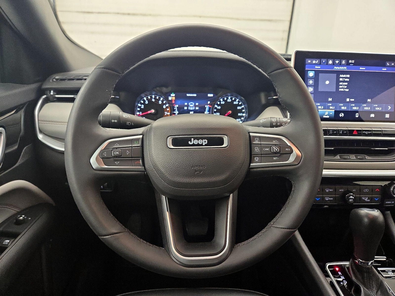 2025 Jeep Compass Limited - Photo 11