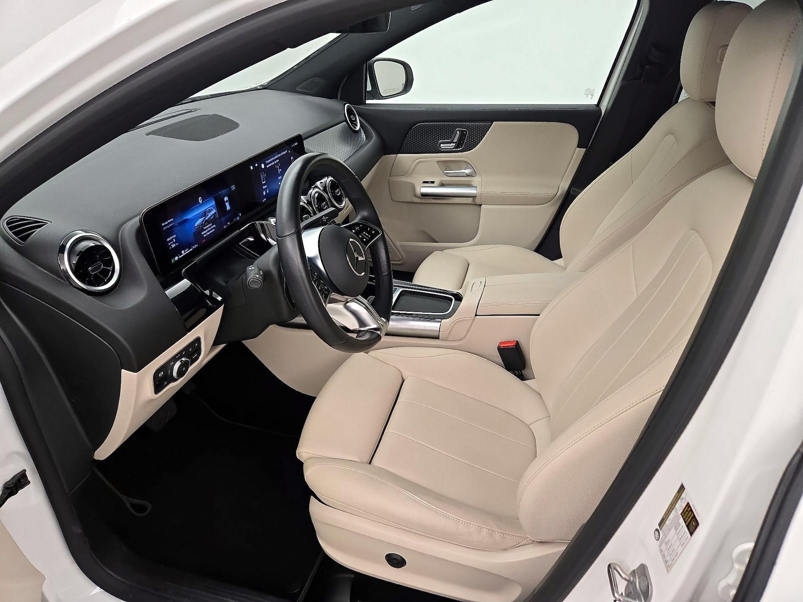 Side Airbags & Leatherette Seats