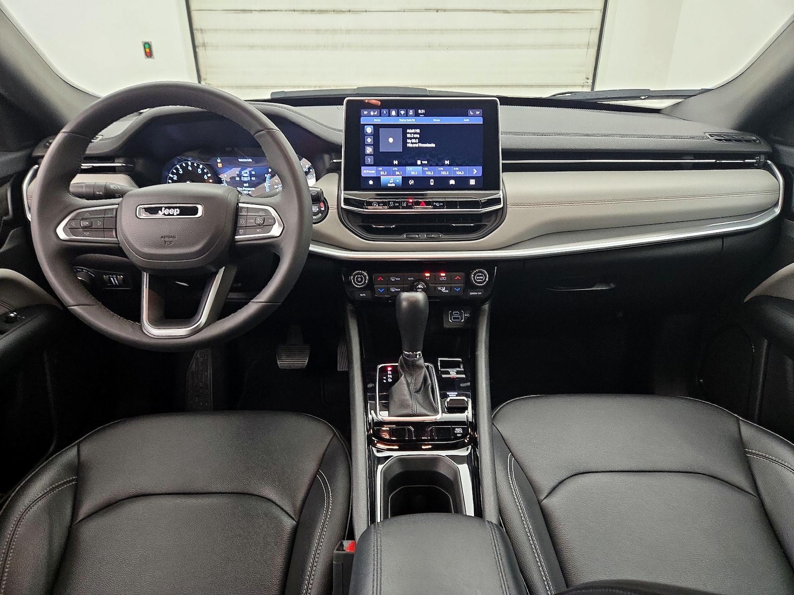 2025 Jeep Compass Limited - Photo 10