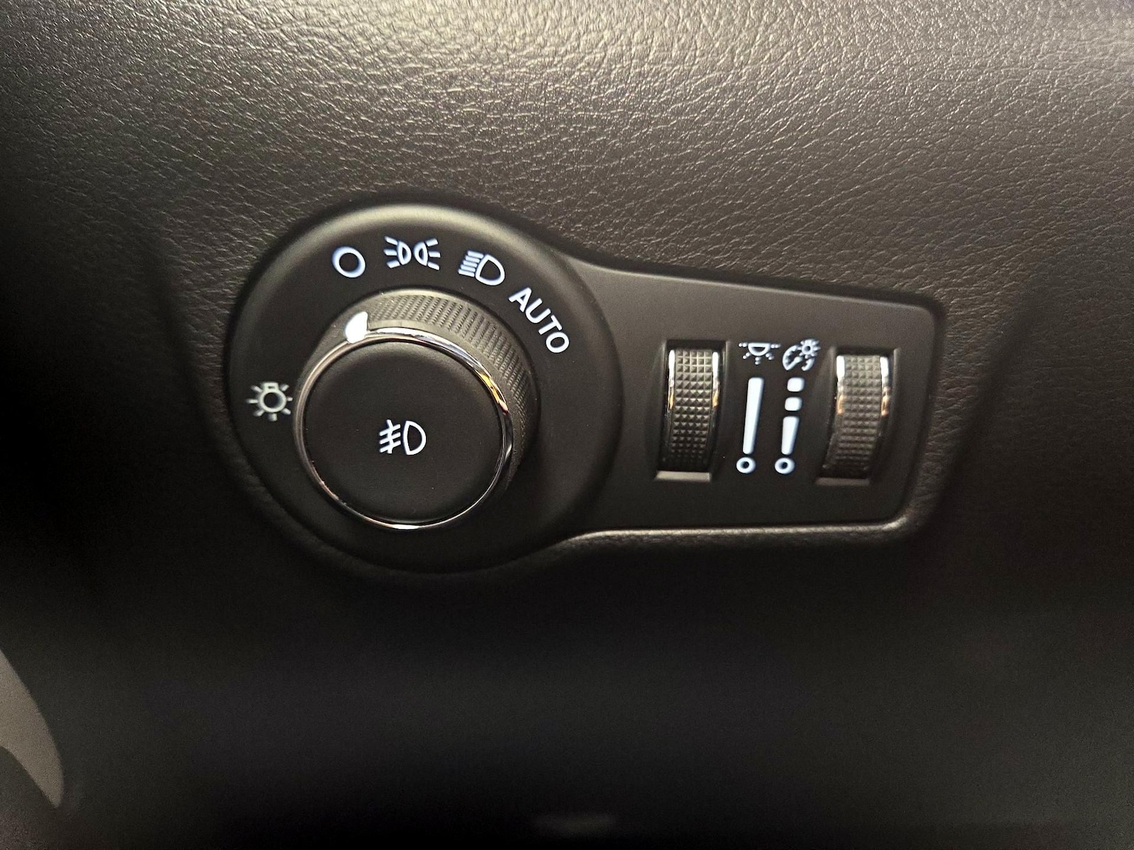2025 Jeep Compass Limited - Photo 14