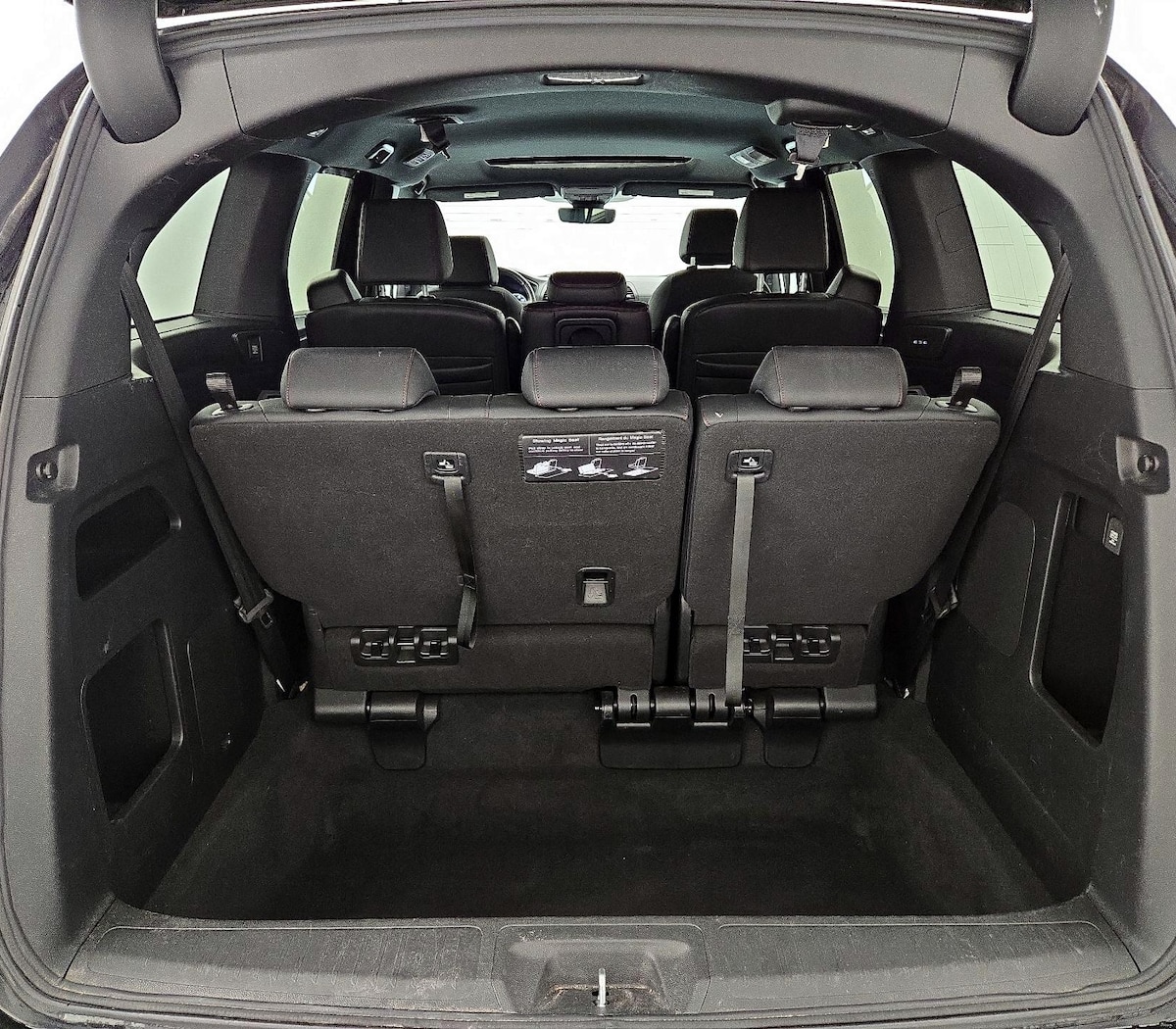 Trunk/Cargo (Seats Up)