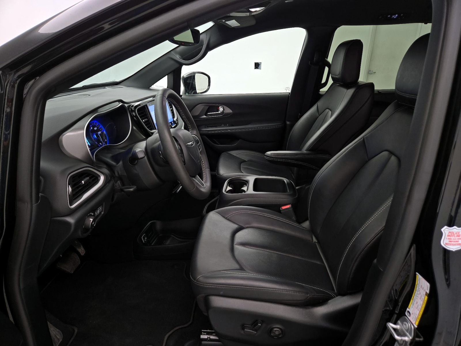 2025 Chrysler Pacifica Select - Photo 12