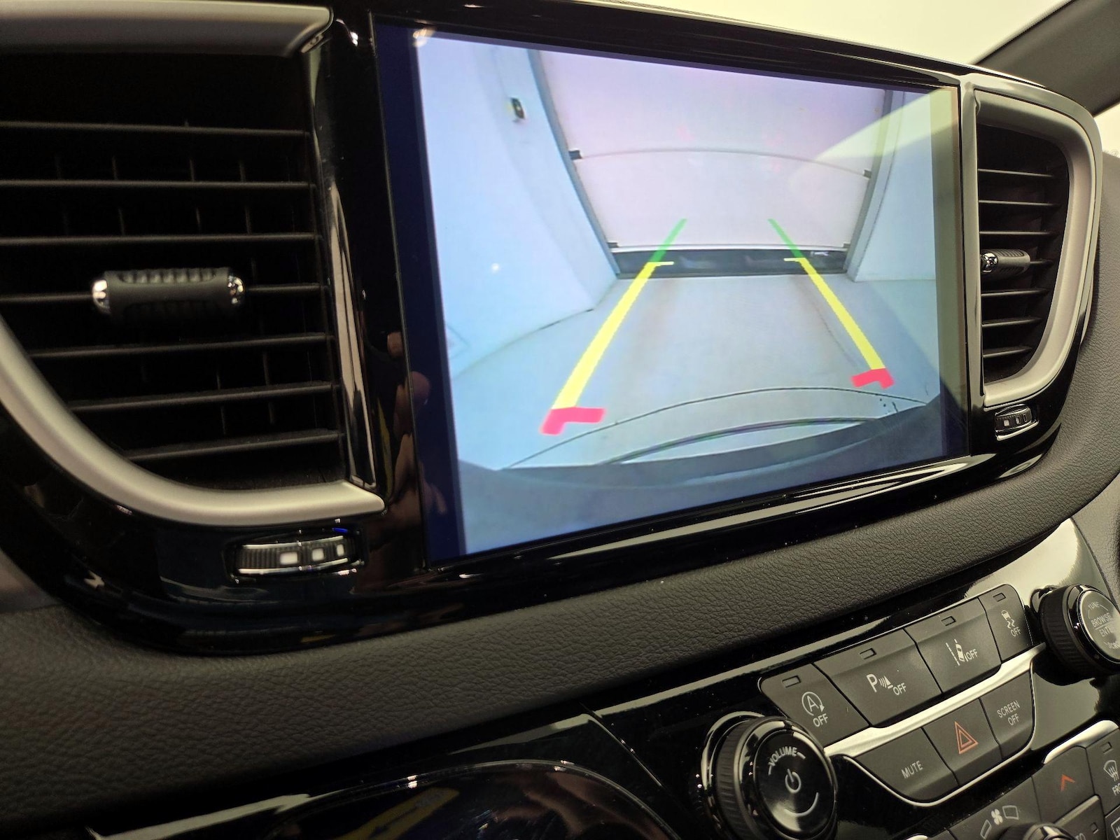 2025 Chrysler Pacifica Select - Photo 15