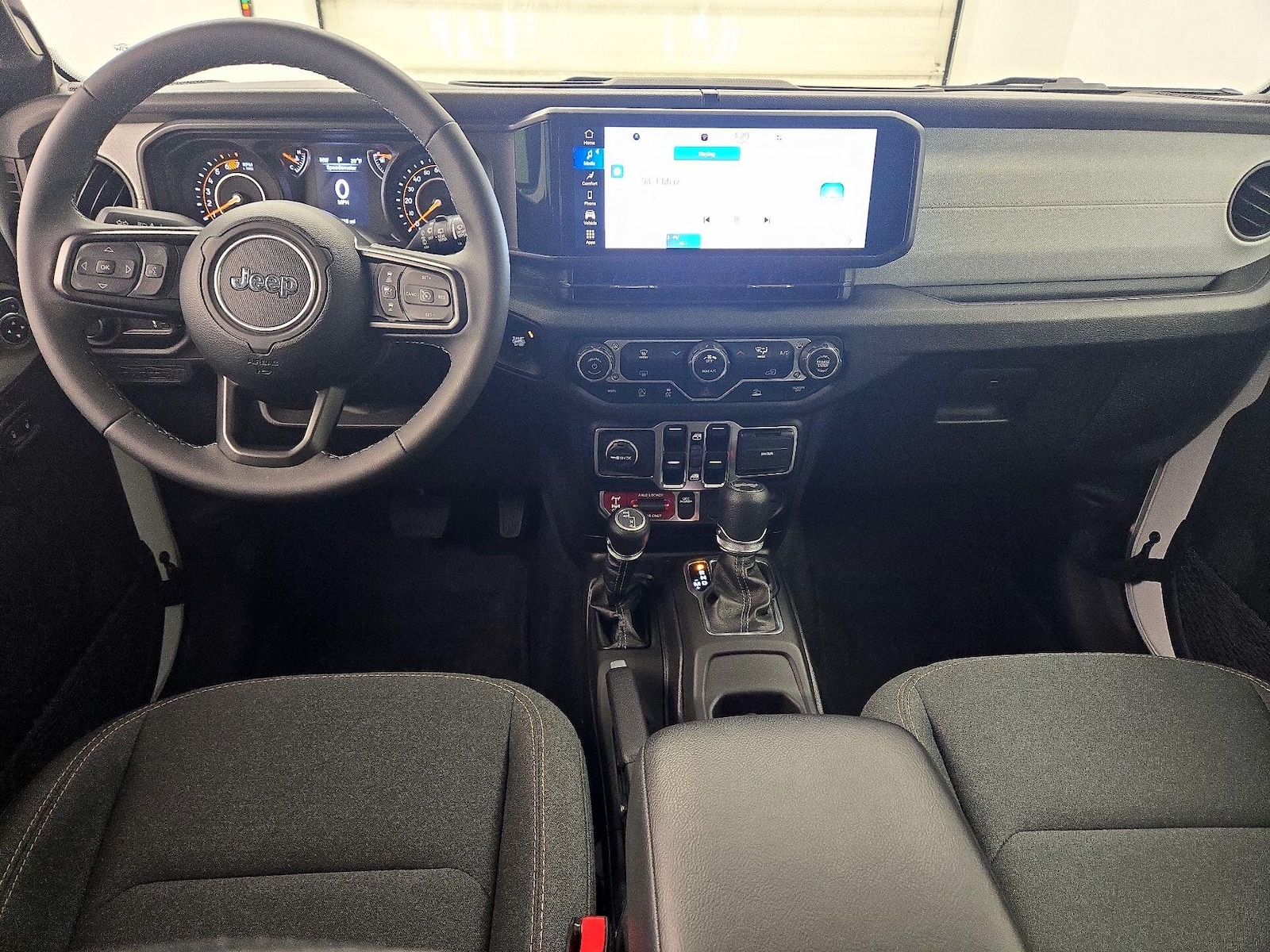 Apple CarPlay® & Android Auto™