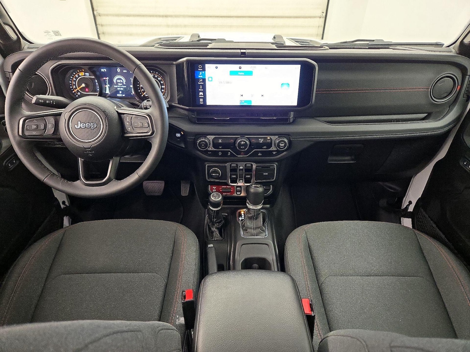 Apple CarPlay® & Android Auto™