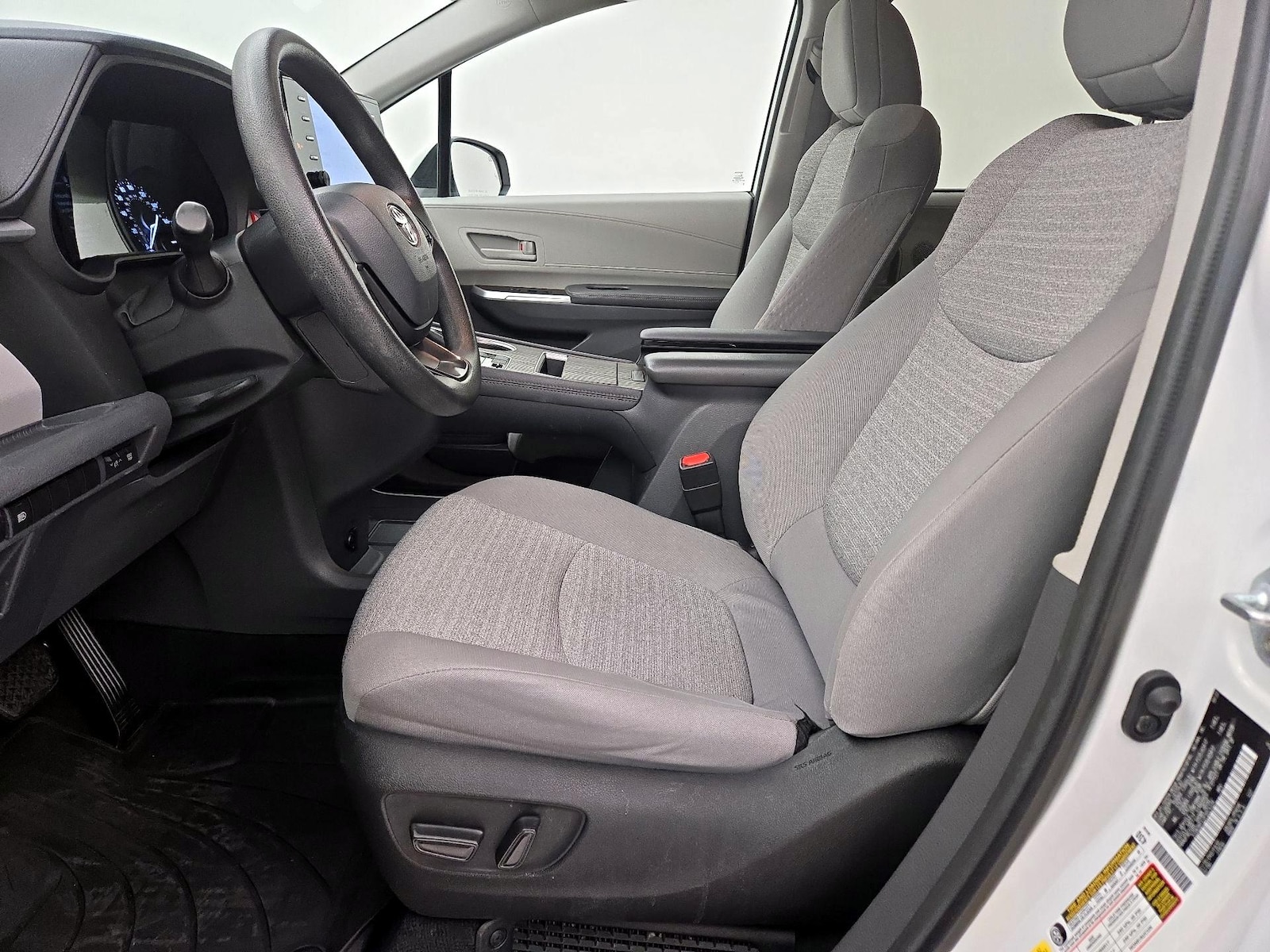 Power Seat(s) & Side Airbags