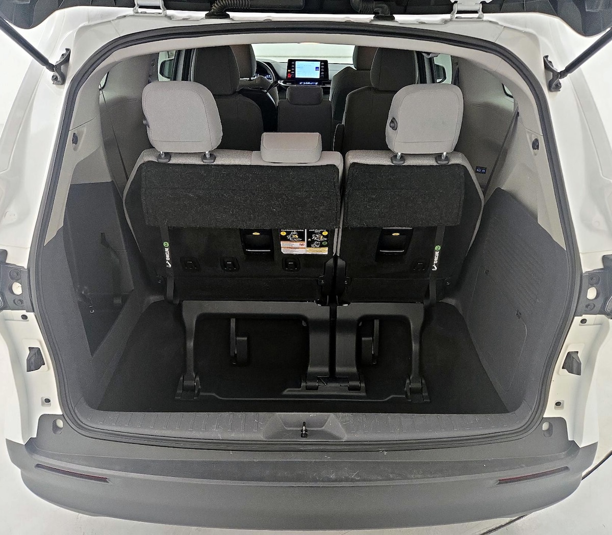 Trunk/Cargo (Seats Up)