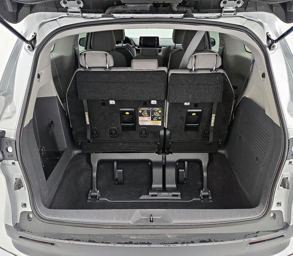 Trunk/Cargo (Seats Up)