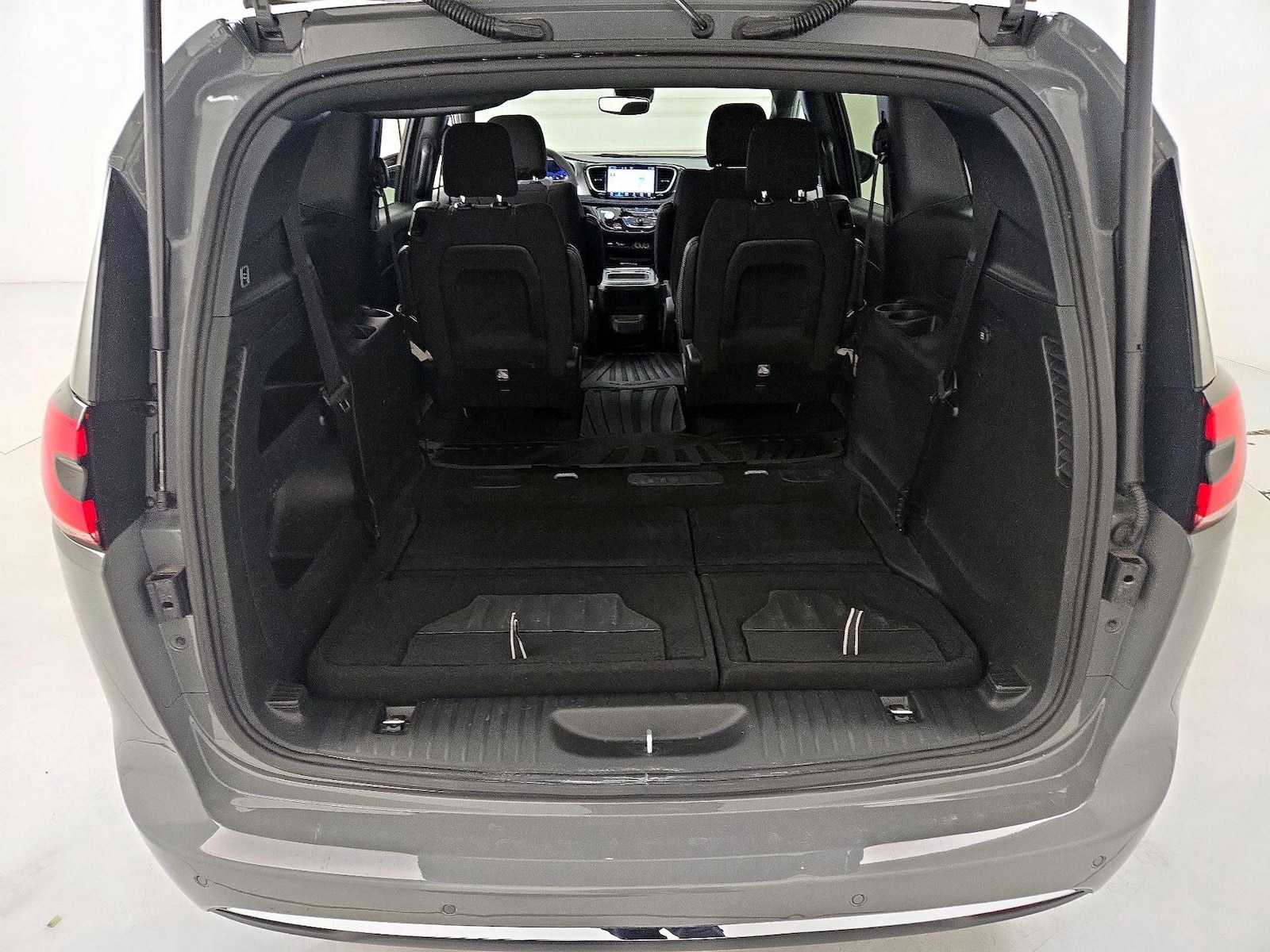 2023 Chrysler Pacifica Touring - Photo 23