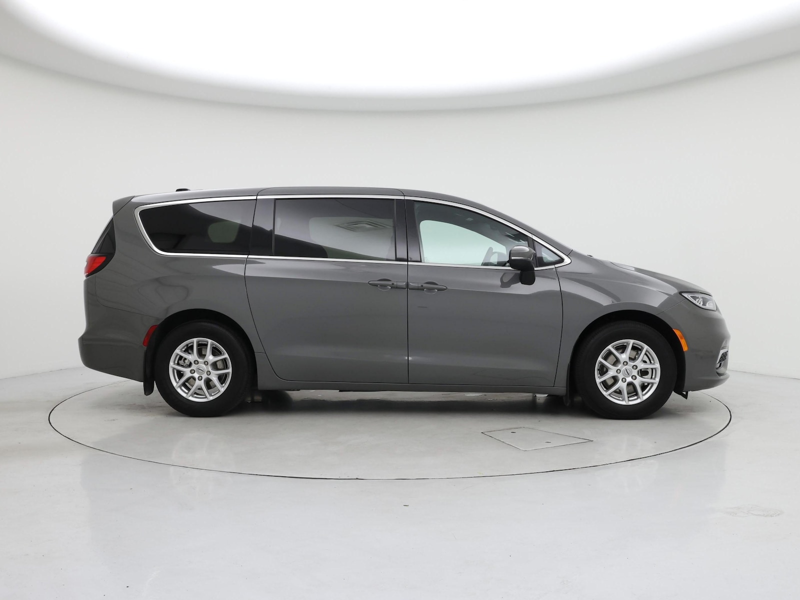 2023 Chrysler Pacifica Touring - Photo 8