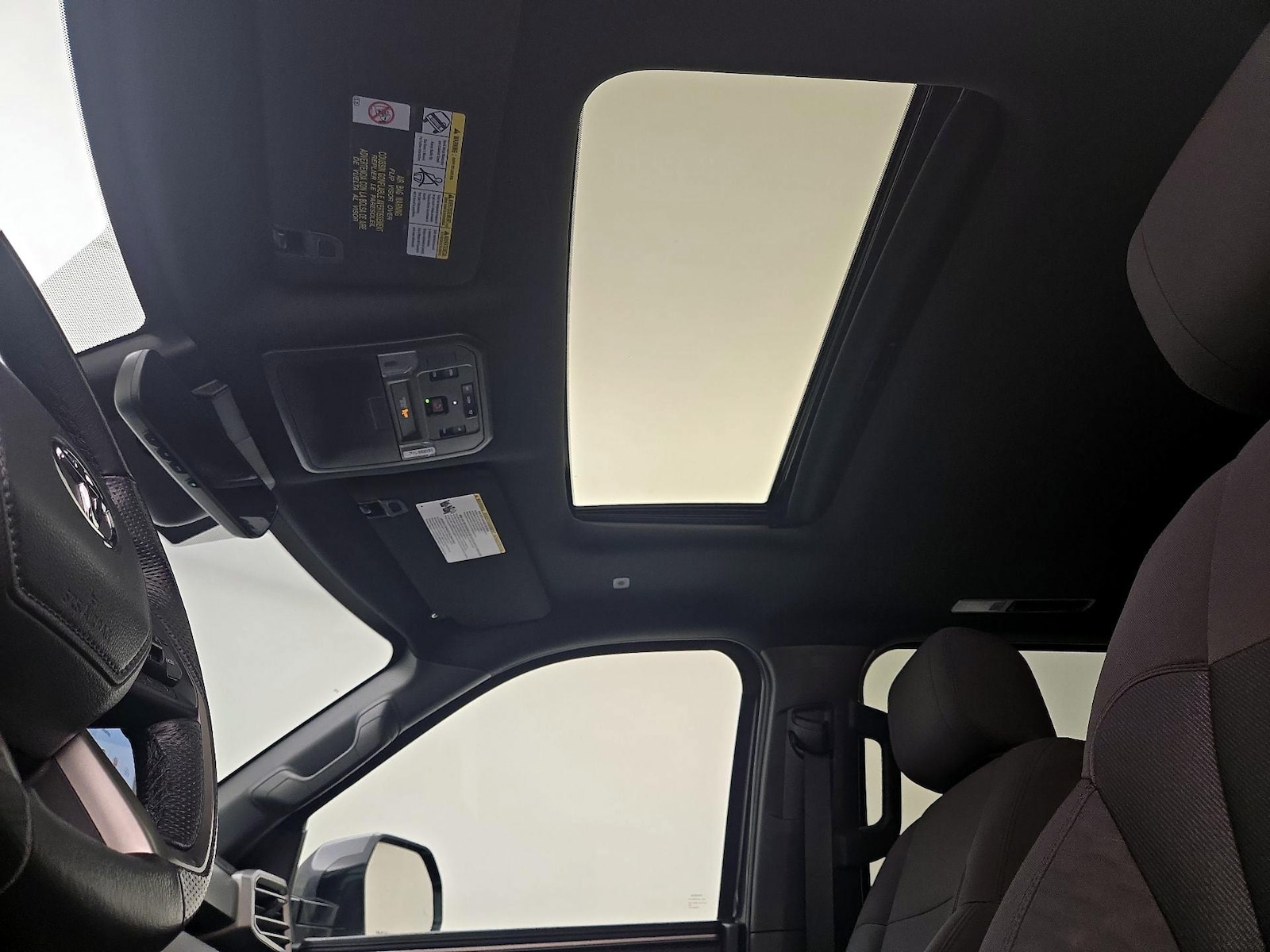 Sunroof(s) & Overhead Airbags