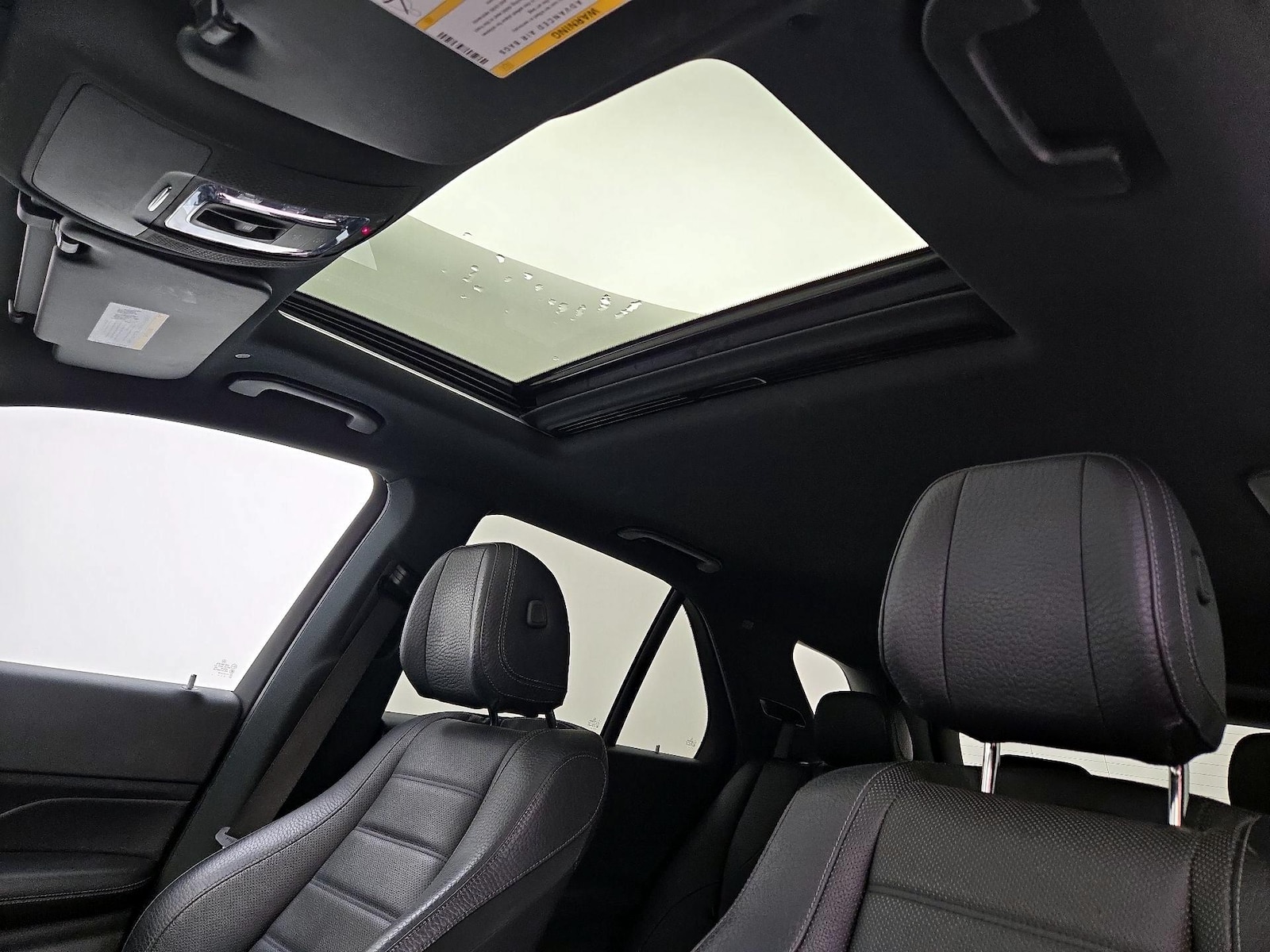 Sunroof(s) & Overhead Airbags