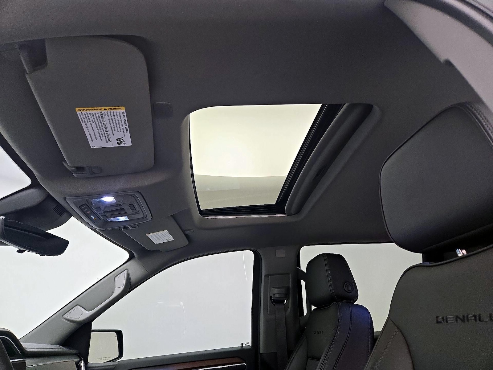Sunroof(s) & Overhead Airbags