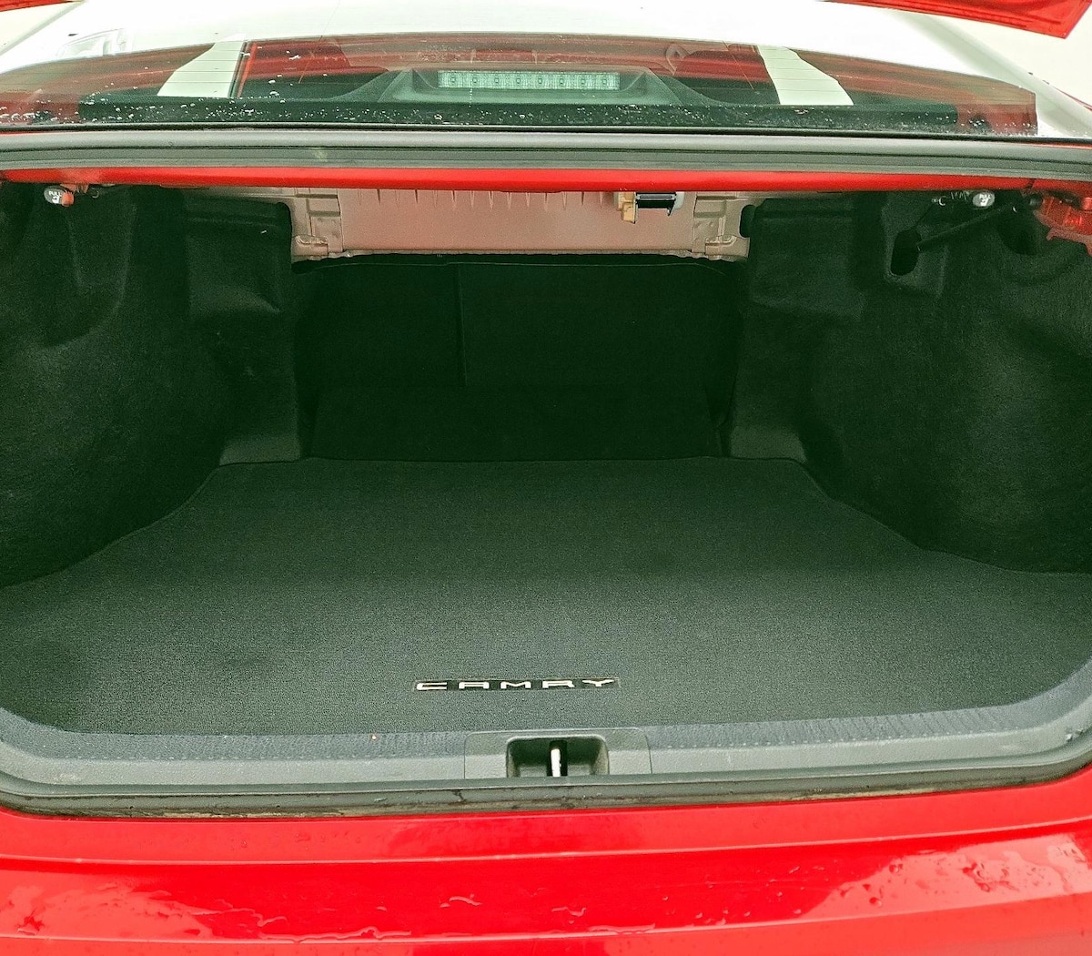 Trunk/Cargo (Seats Up)