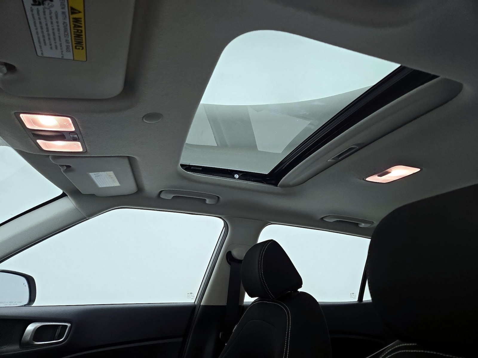 Sunroof(s) & Overhead Airbags