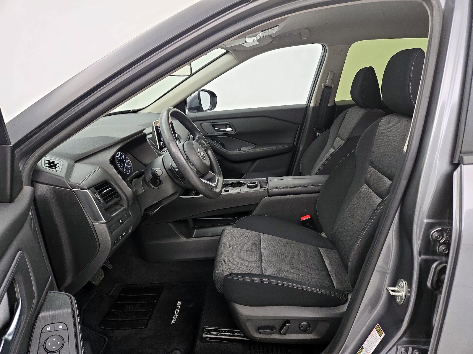 Power Seat(s) & Side Airbags