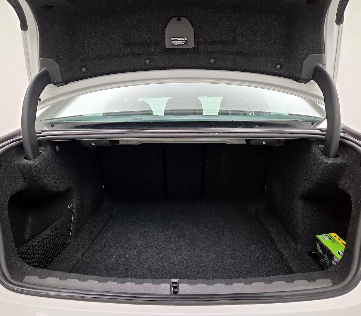 Trunk/Cargo (Seats Up)