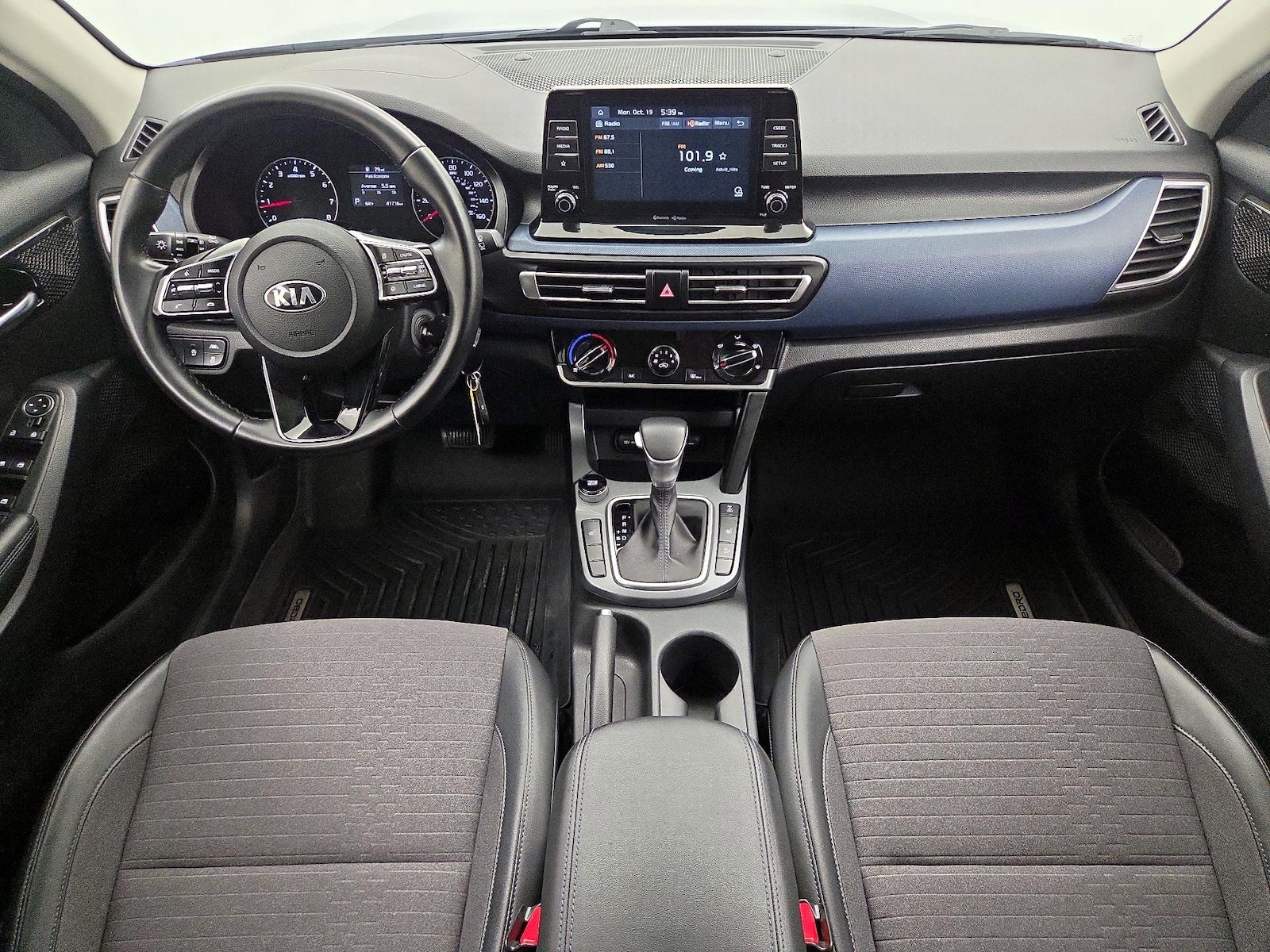 Apple CarPlay® & Android Auto™
